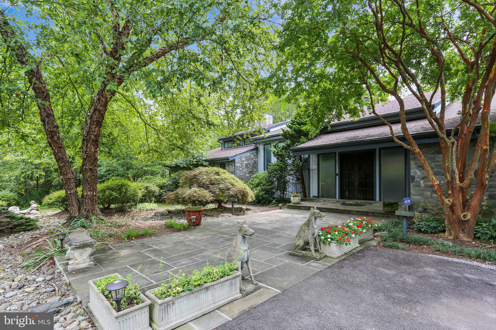 POTOMAC OUTSIDE - Residential