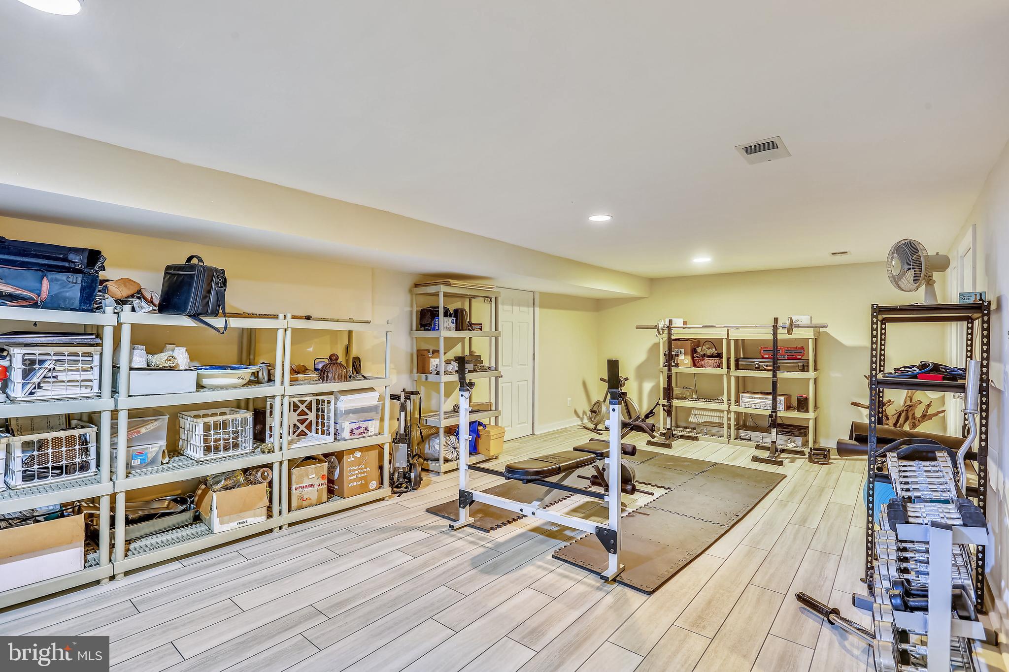 POTOMAC OUTSIDE - Residential