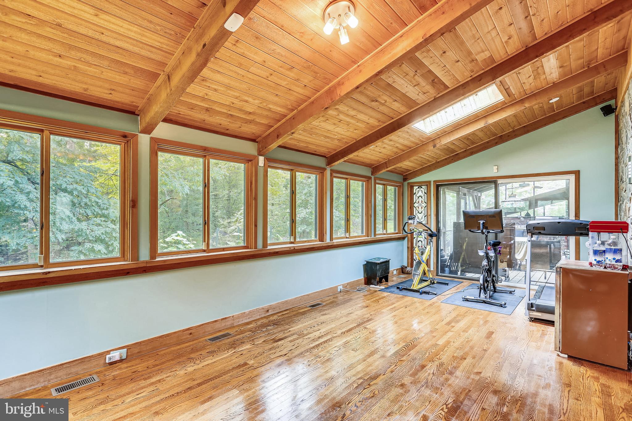 POTOMAC OUTSIDE - Residential