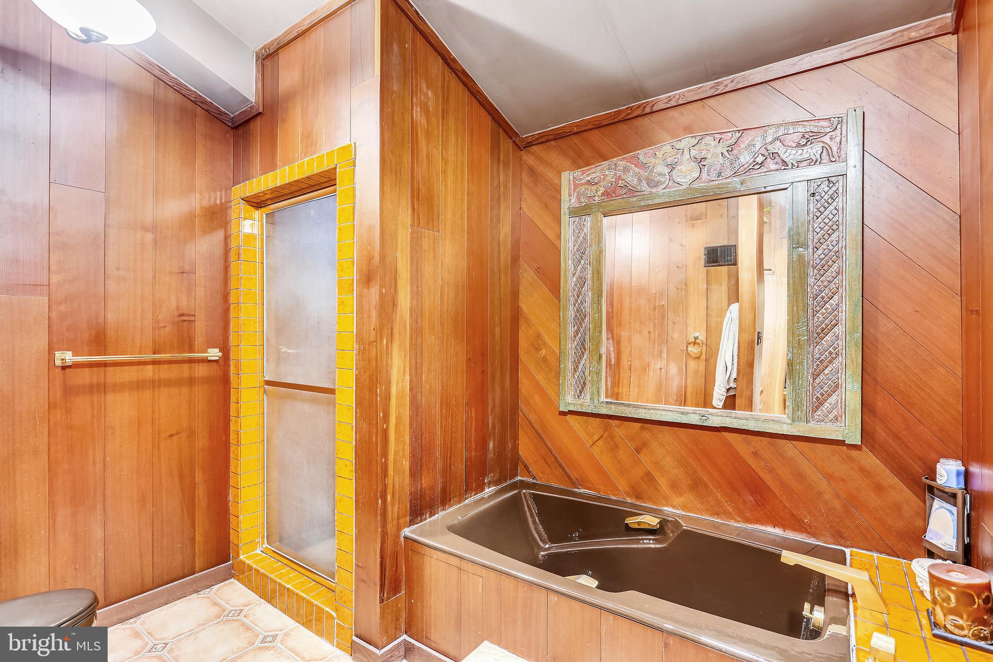 POTOMAC OUTSIDE - Residential