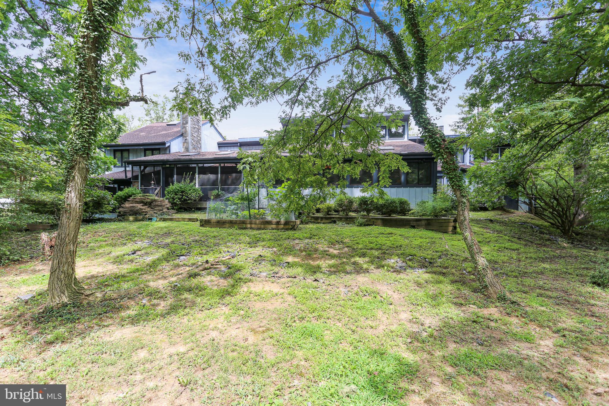 POTOMAC OUTSIDE - Residential