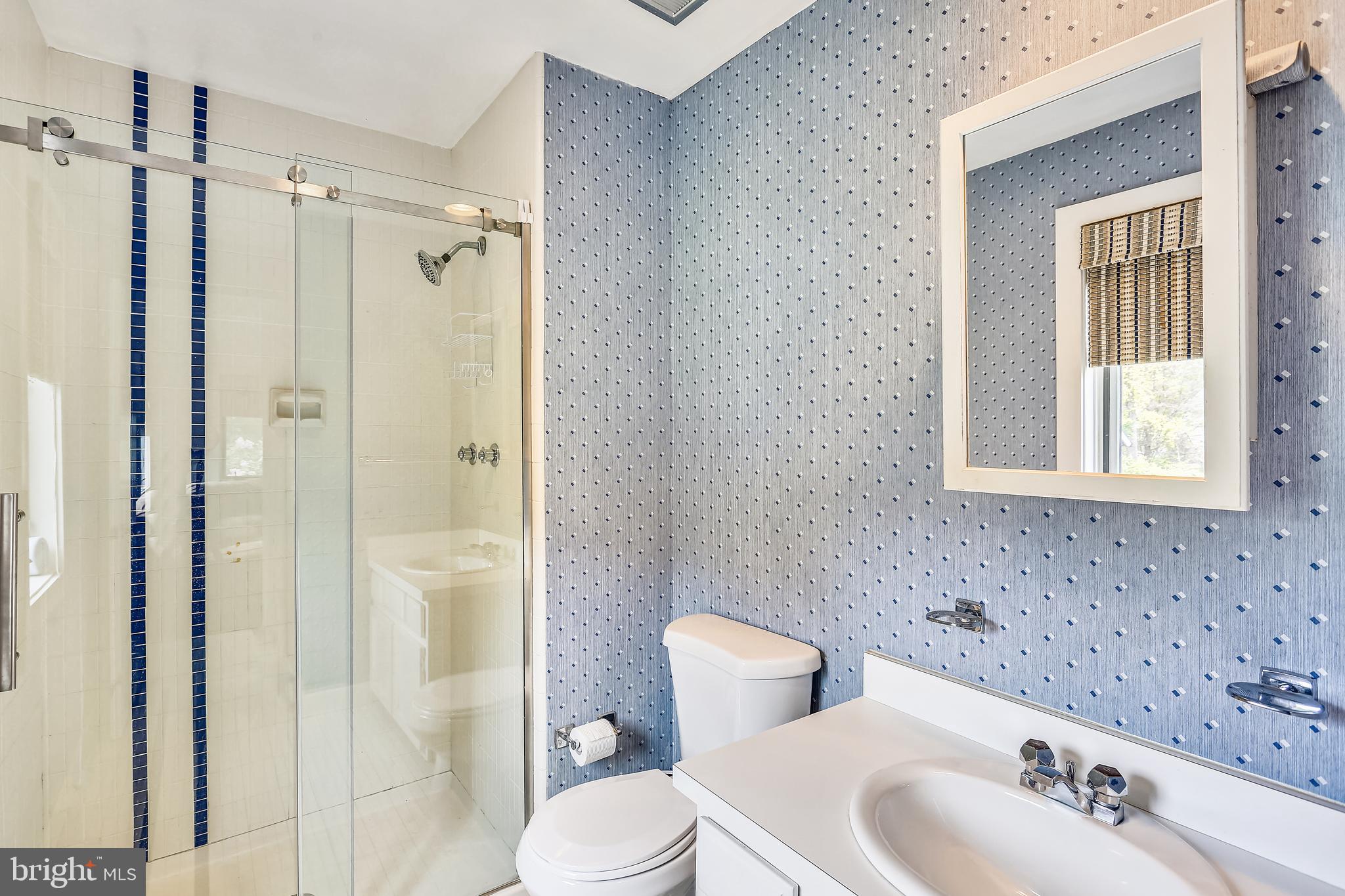 POTOMAC OUTSIDE - Residential