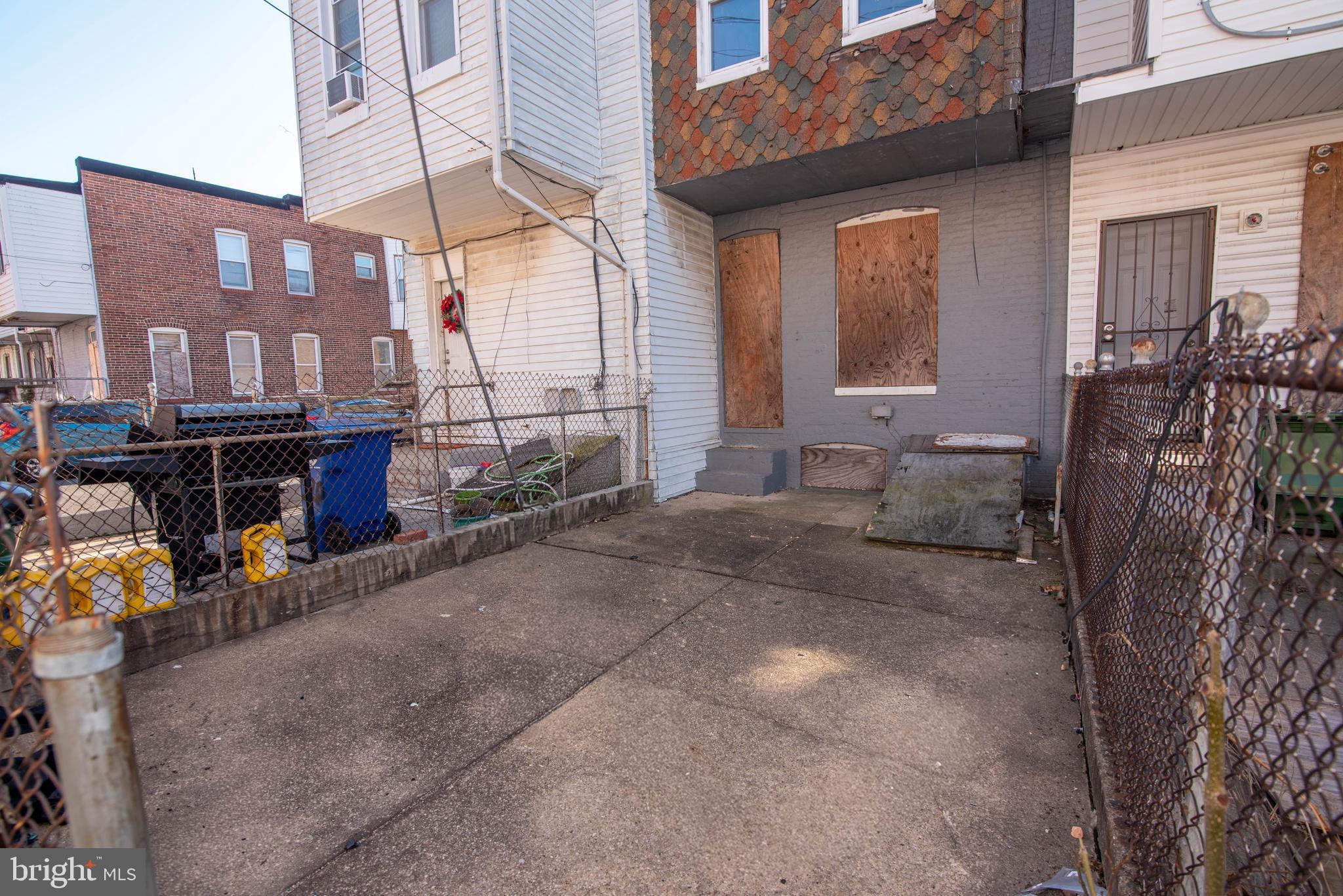 MADISON EASTEND - Residential