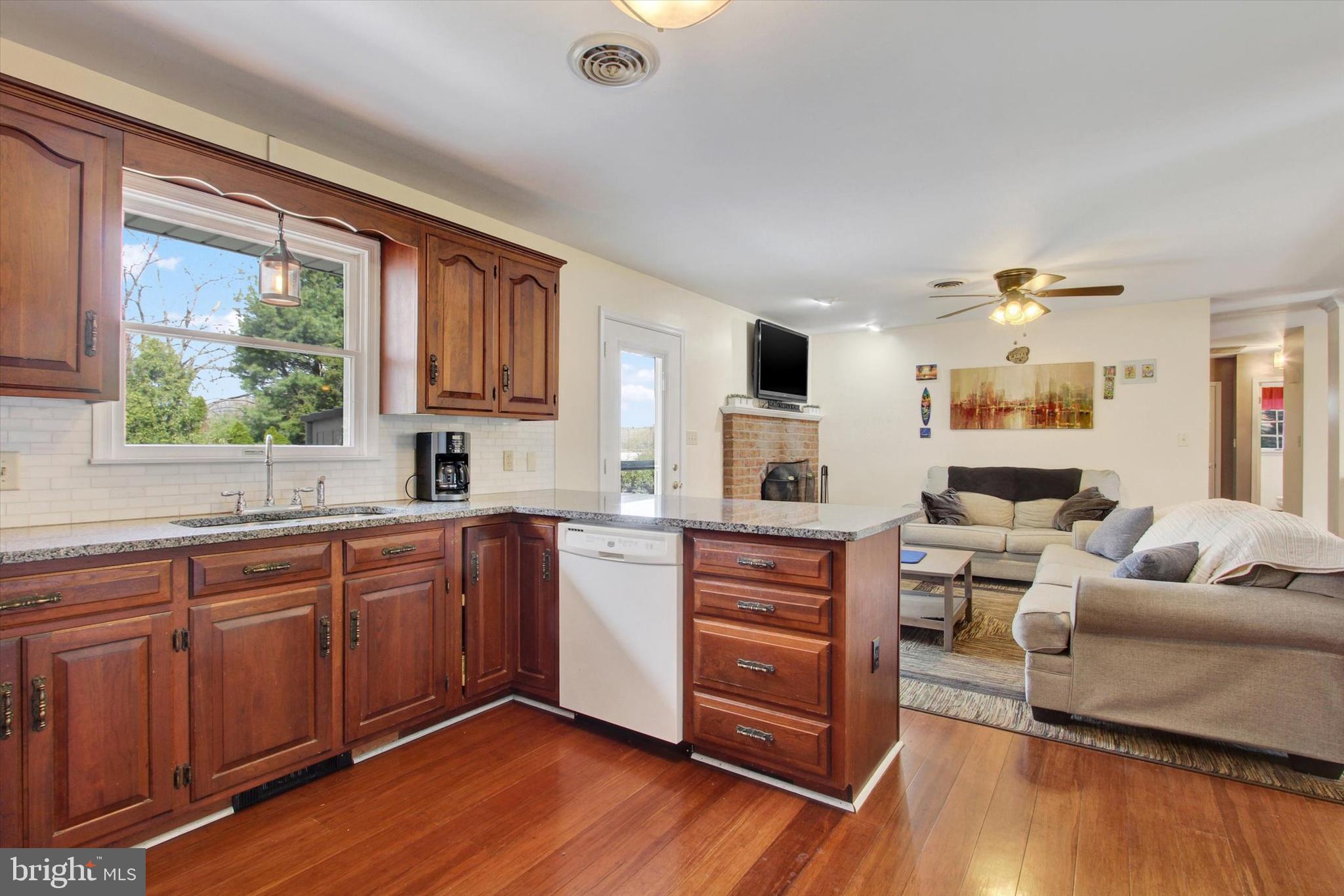 WAYNE HEIGHTS - Residential