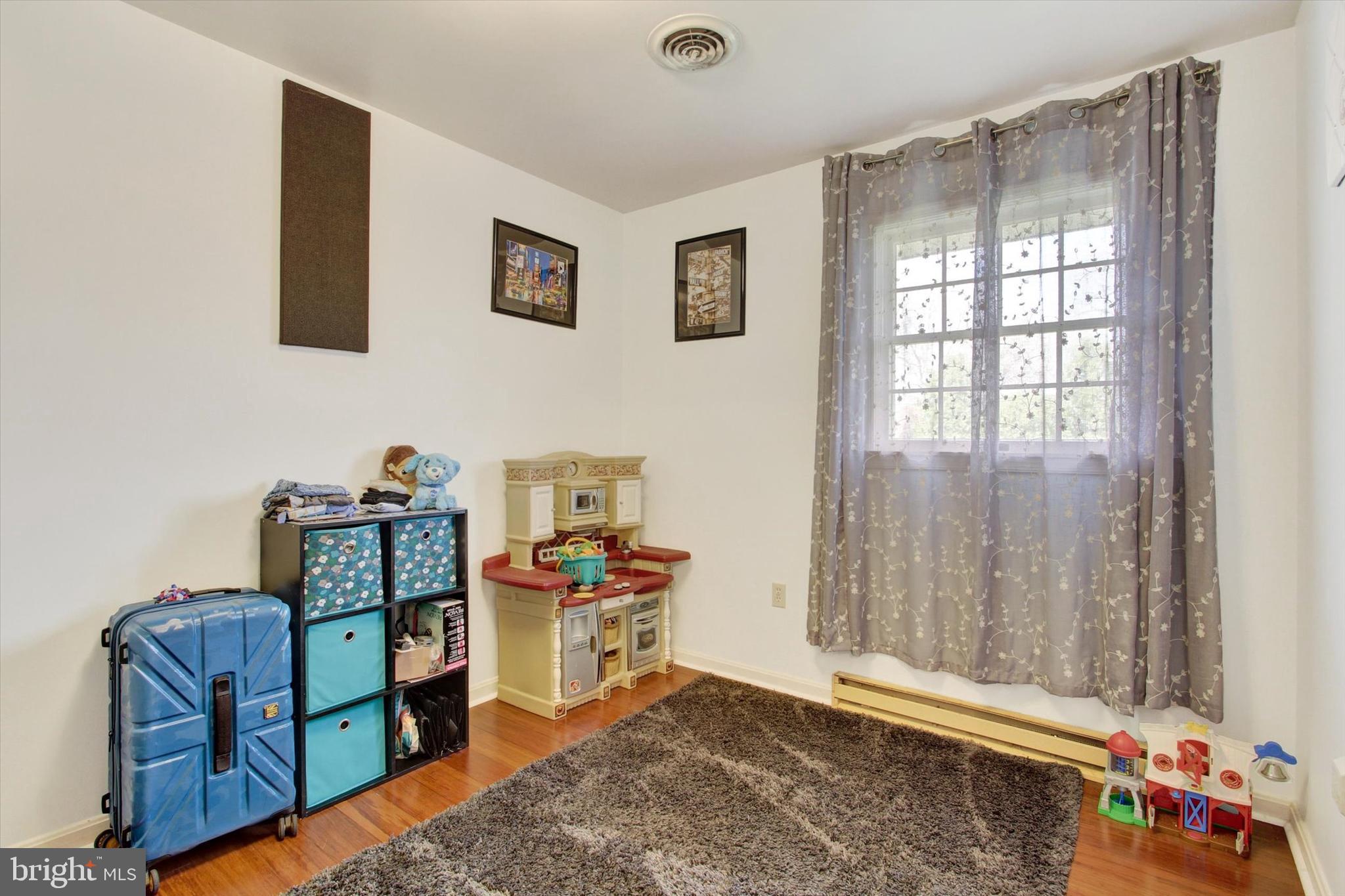 WAYNE HEIGHTS - Residential