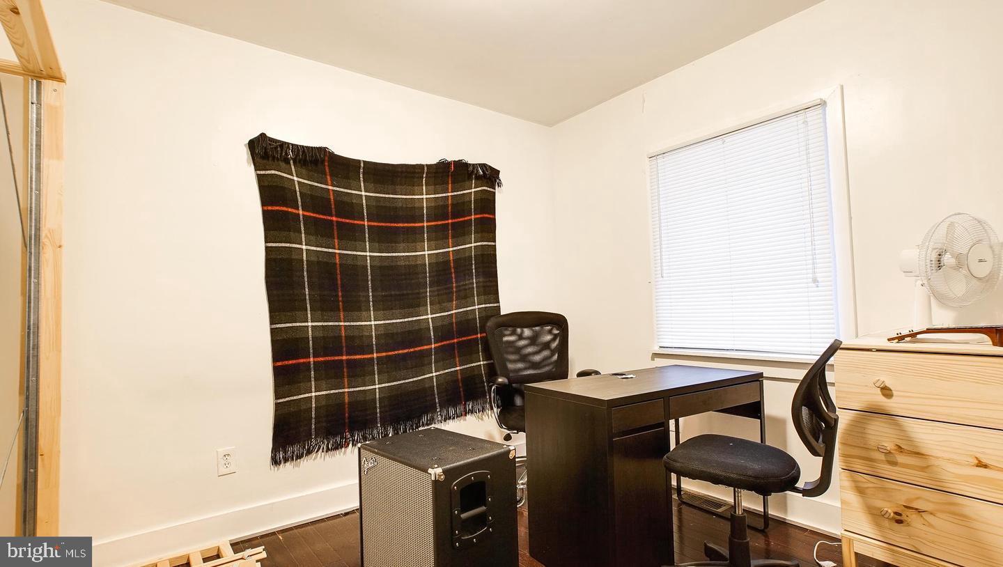 TEMPLE UNIVERSITY - Residential Lease