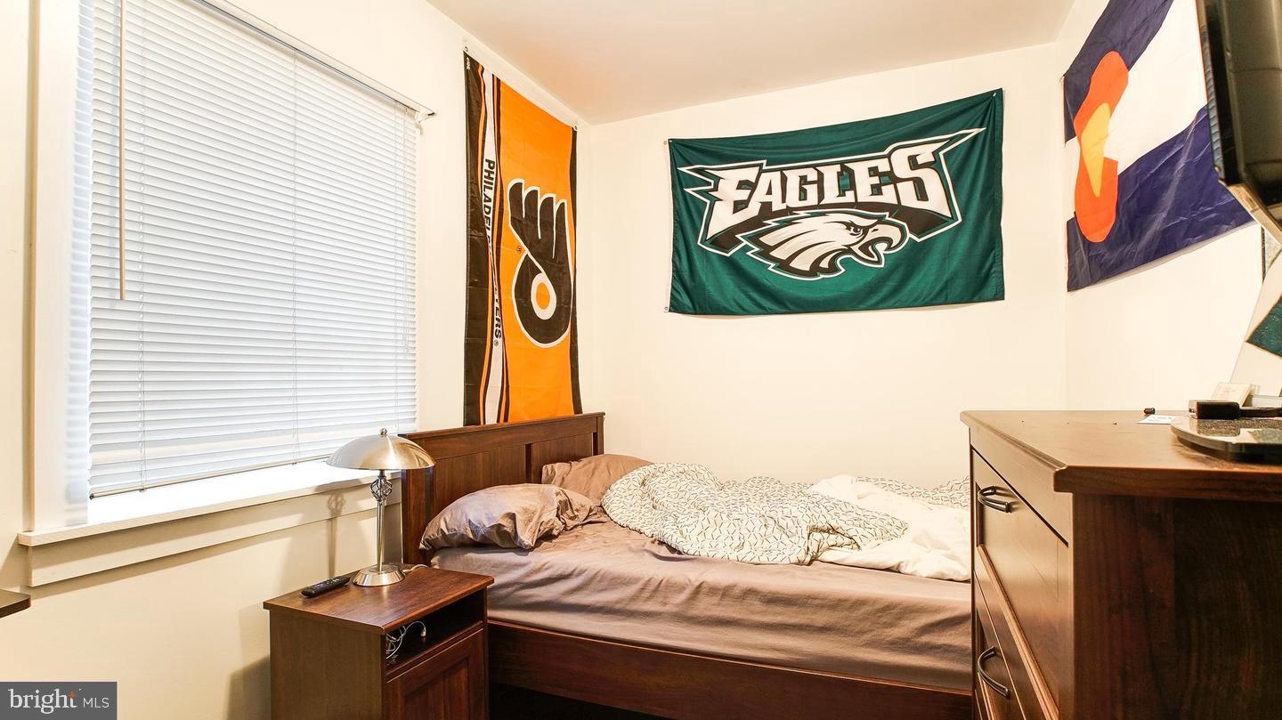 TEMPLE UNIVERSITY - Residential Lease