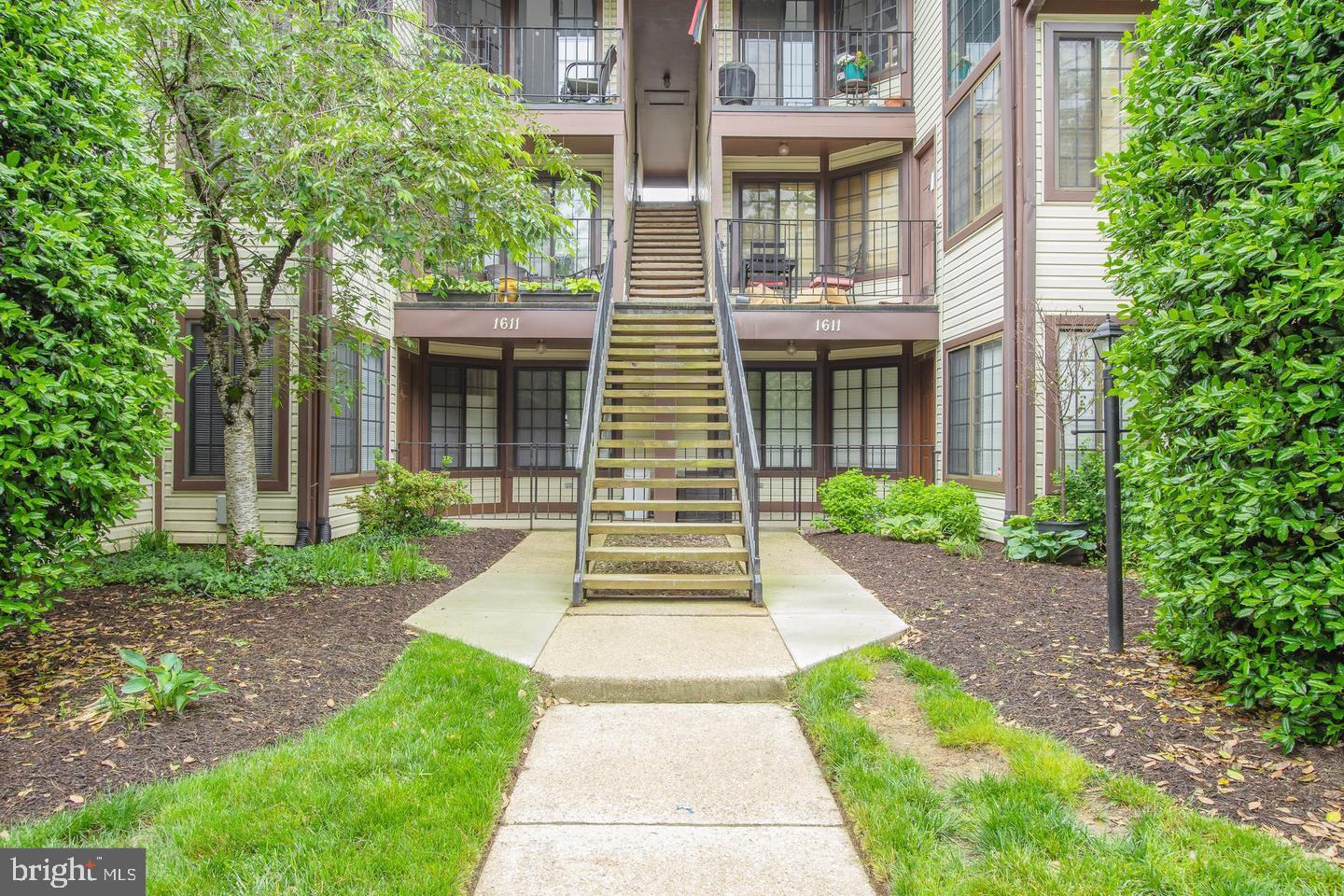 THE TIERS OF WALDEN - Residential Lease