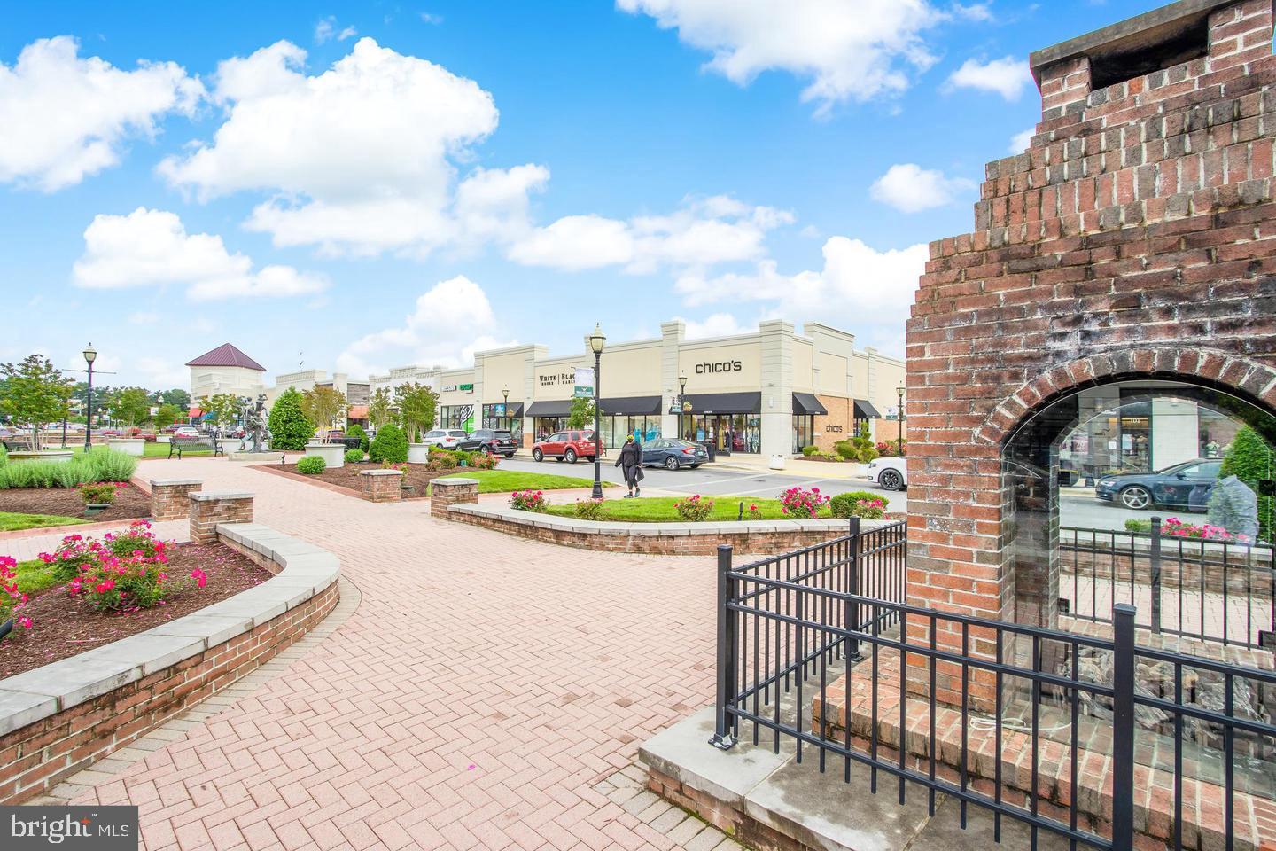 THE TIERS OF WALDEN - Residential Lease