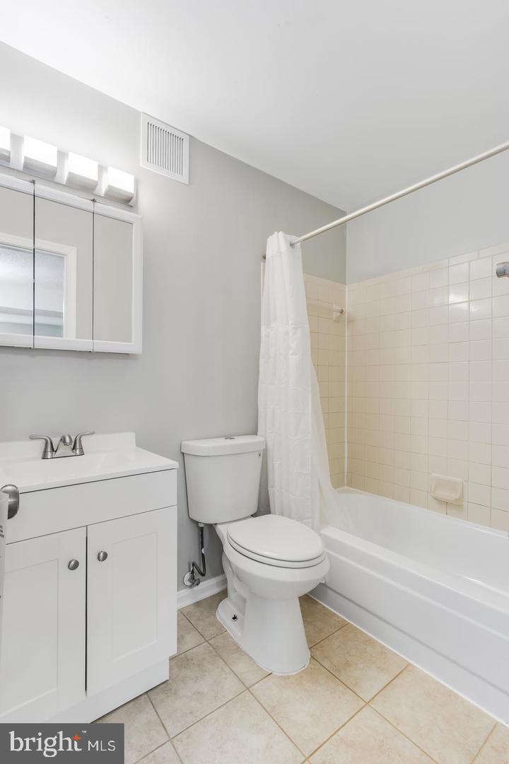 THE TIERS OF WALDEN - Residential Lease