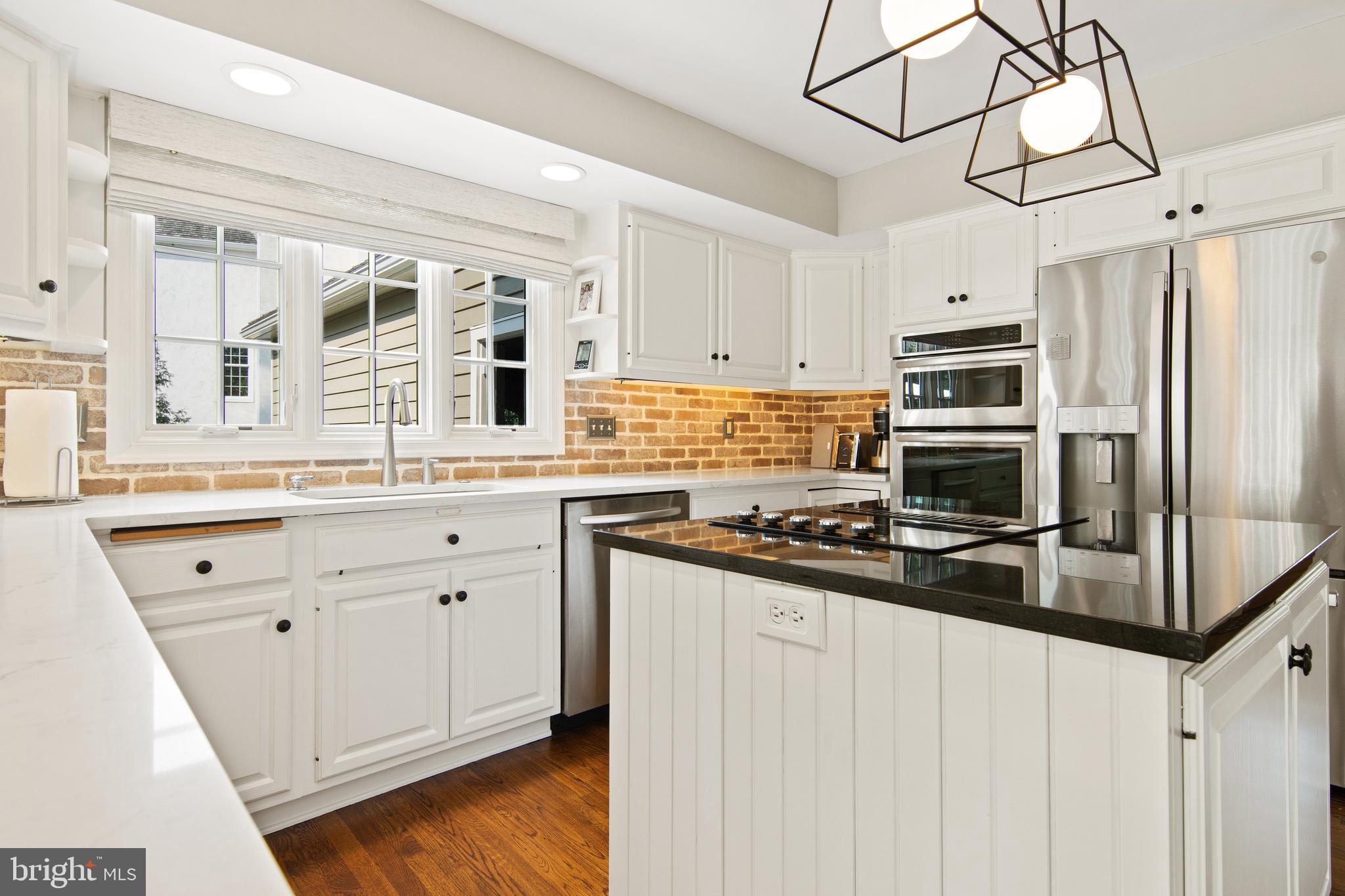 RAVENSCLIFF - Residential