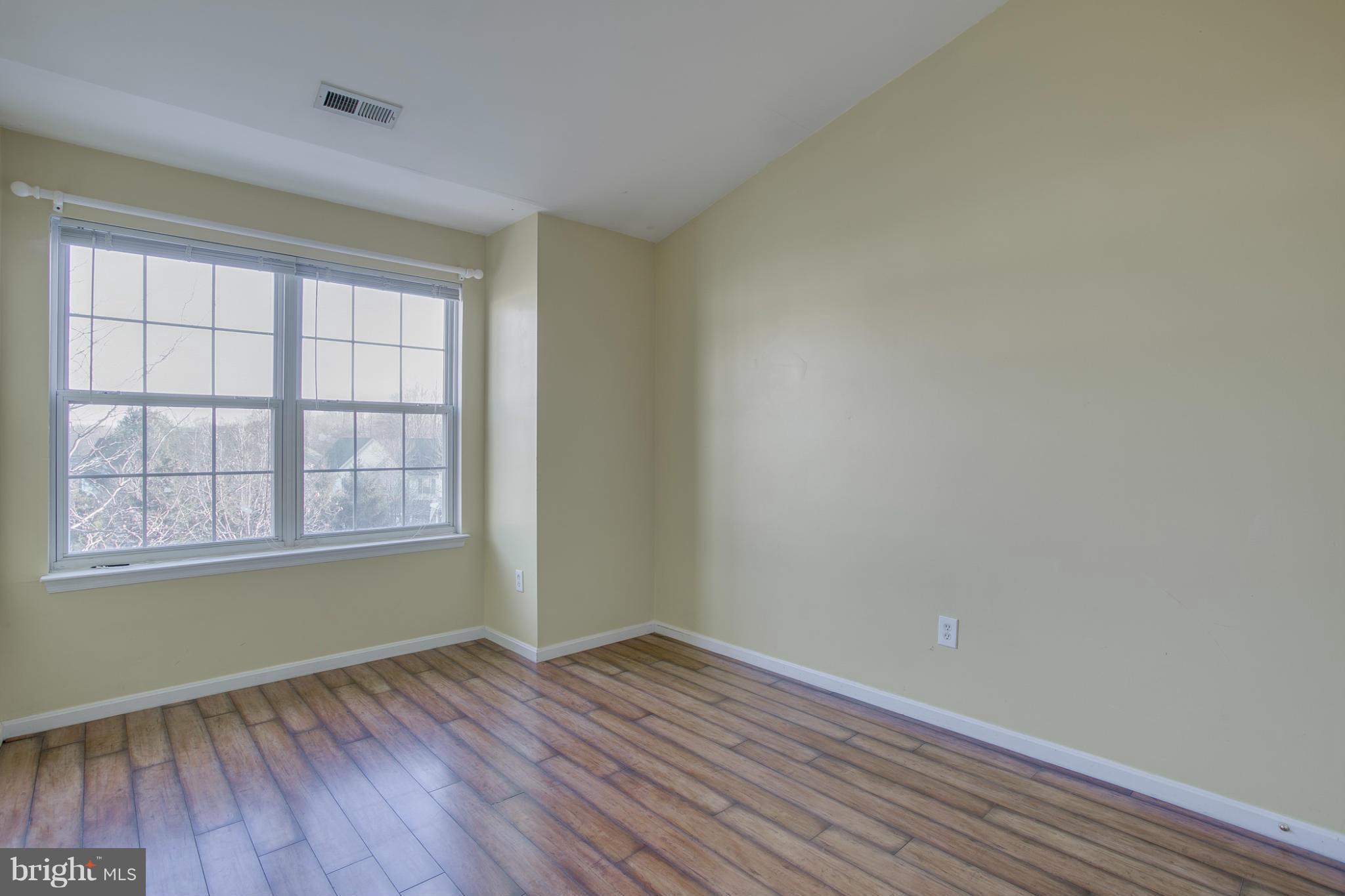 RIVER HILL - Residential Lease