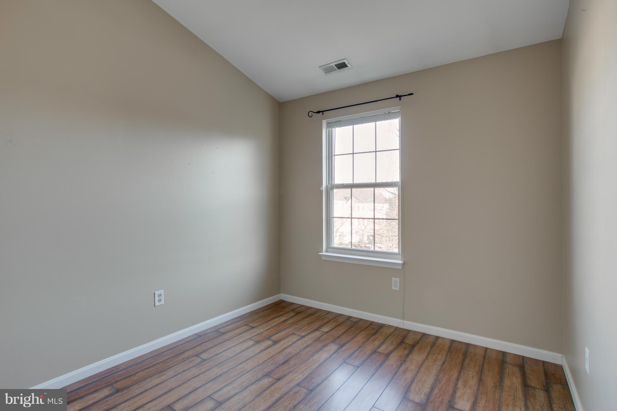 RIVER HILL - Residential Lease