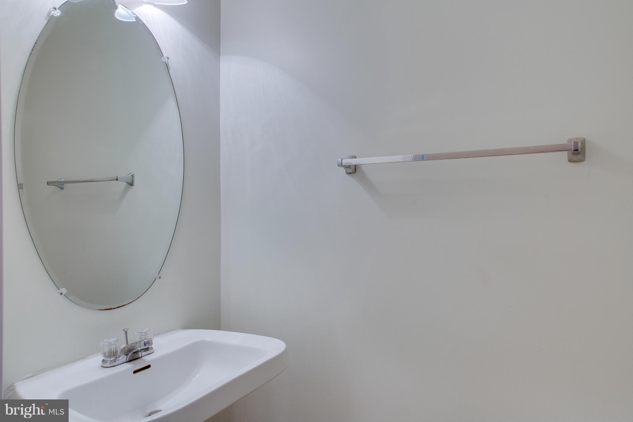 RIVER HILL - Residential Lease