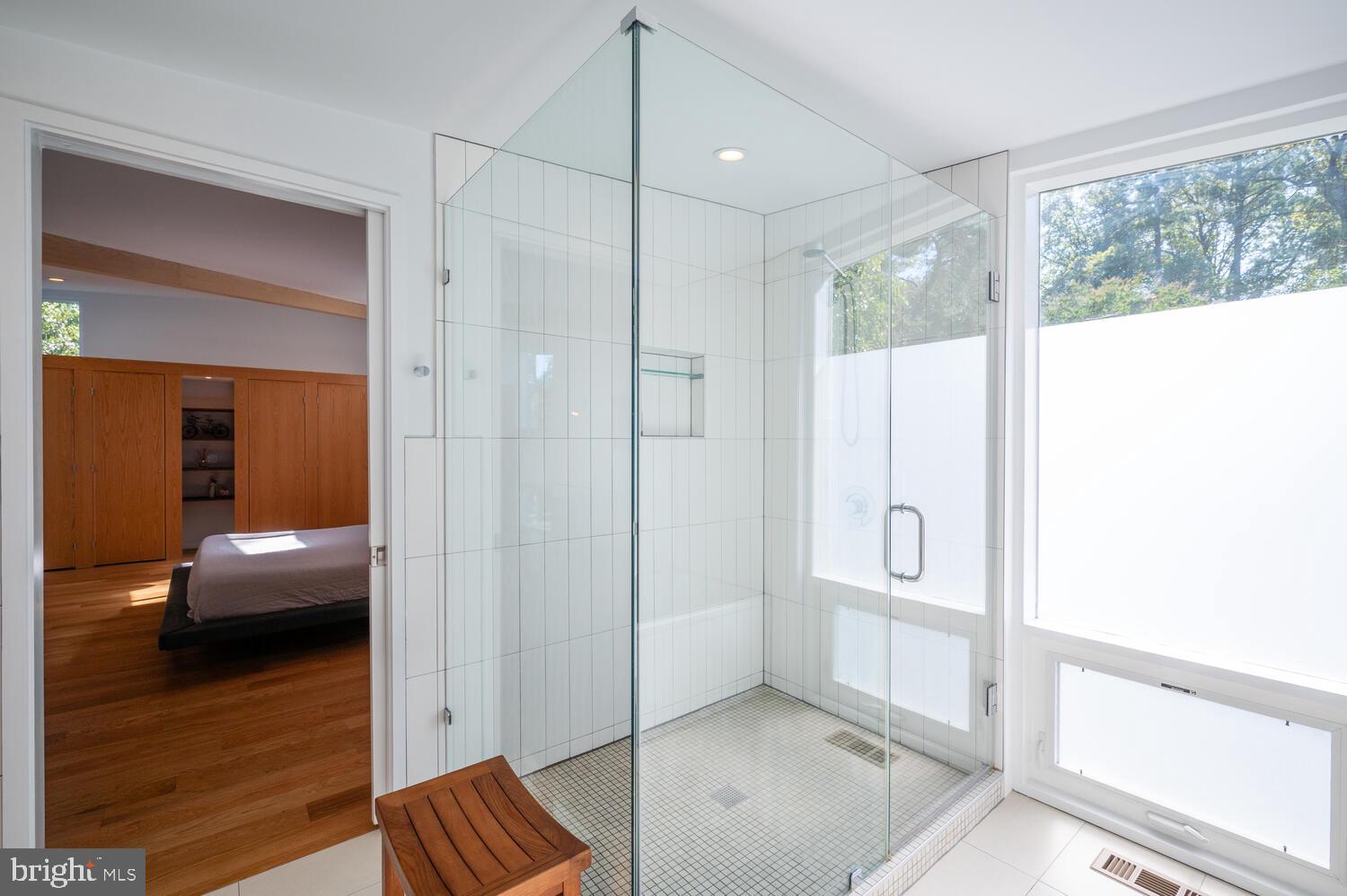 PINE SPRING - Residential