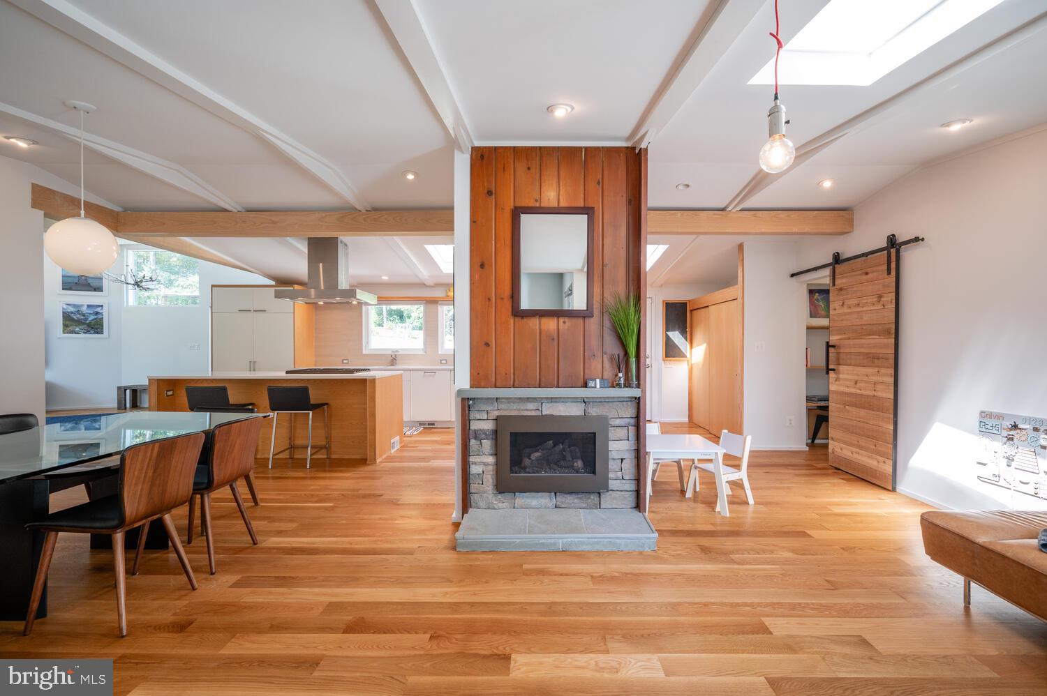 PINE SPRING - Residential