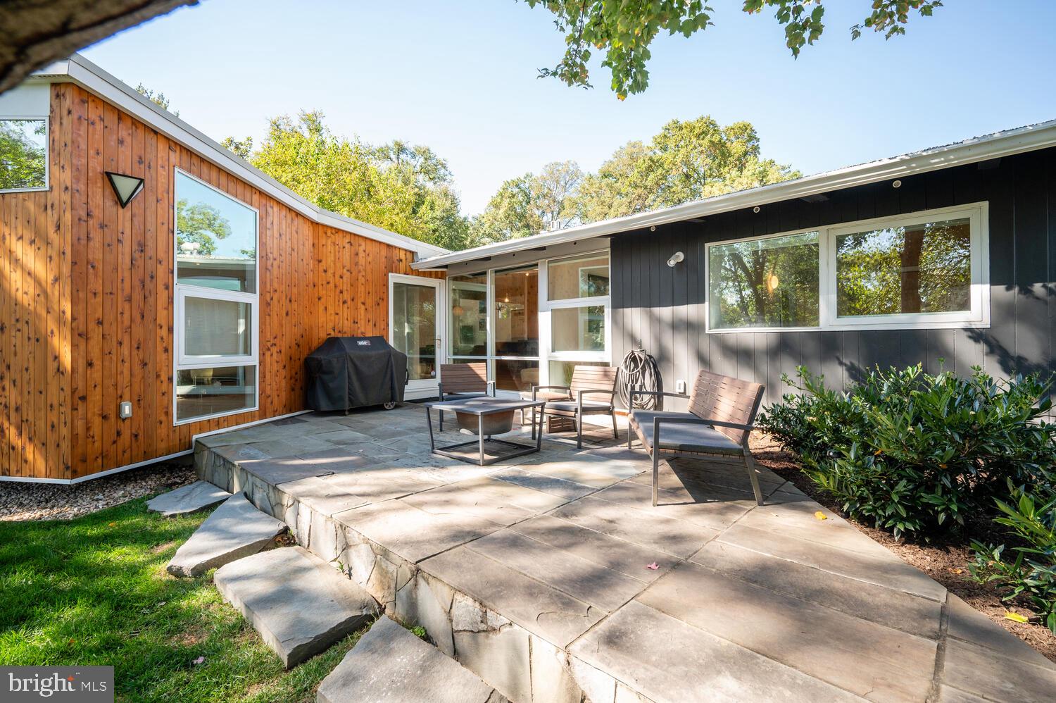 PINE SPRING - Residential