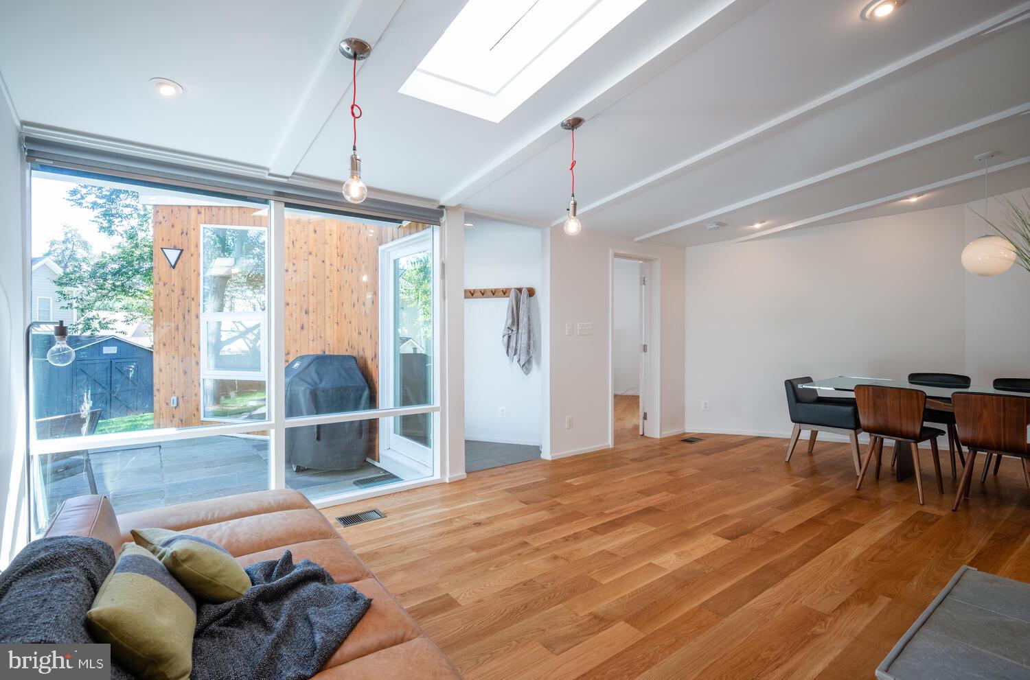 PINE SPRING - Residential