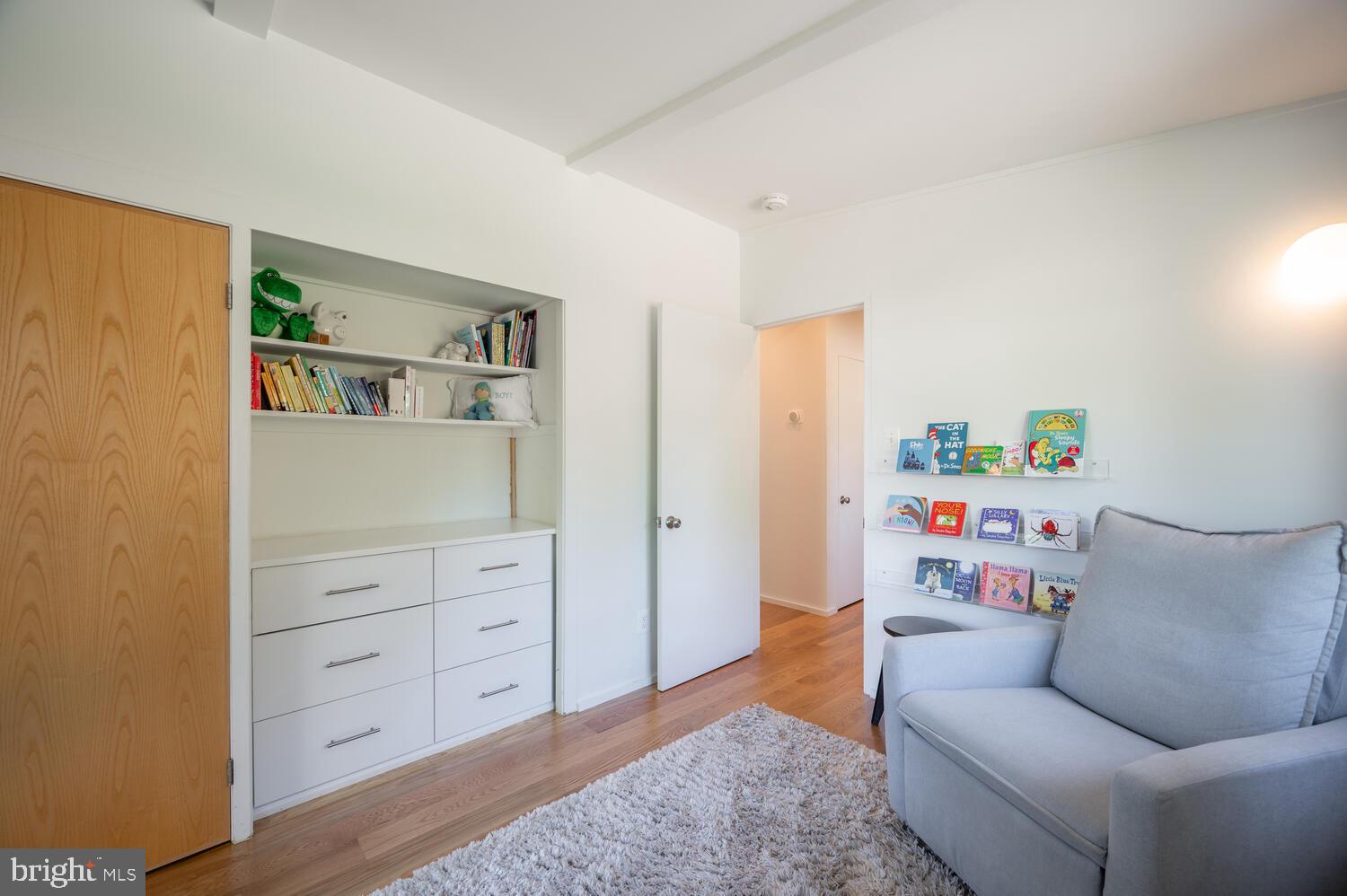 PINE SPRING - Residential