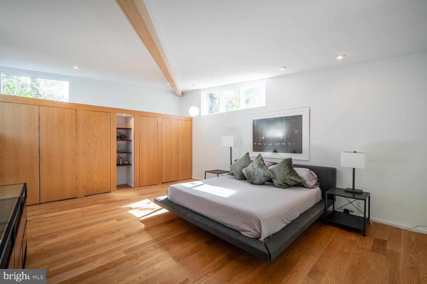 PINE SPRING - Residential