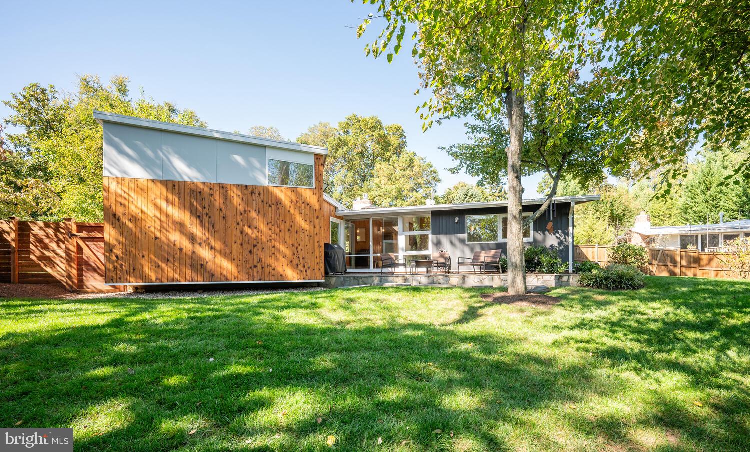 PINE SPRING - Residential