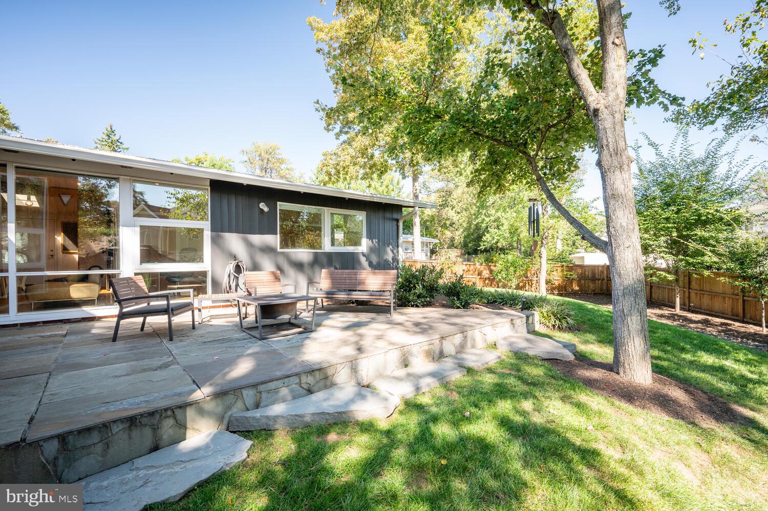 PINE SPRING - Residential