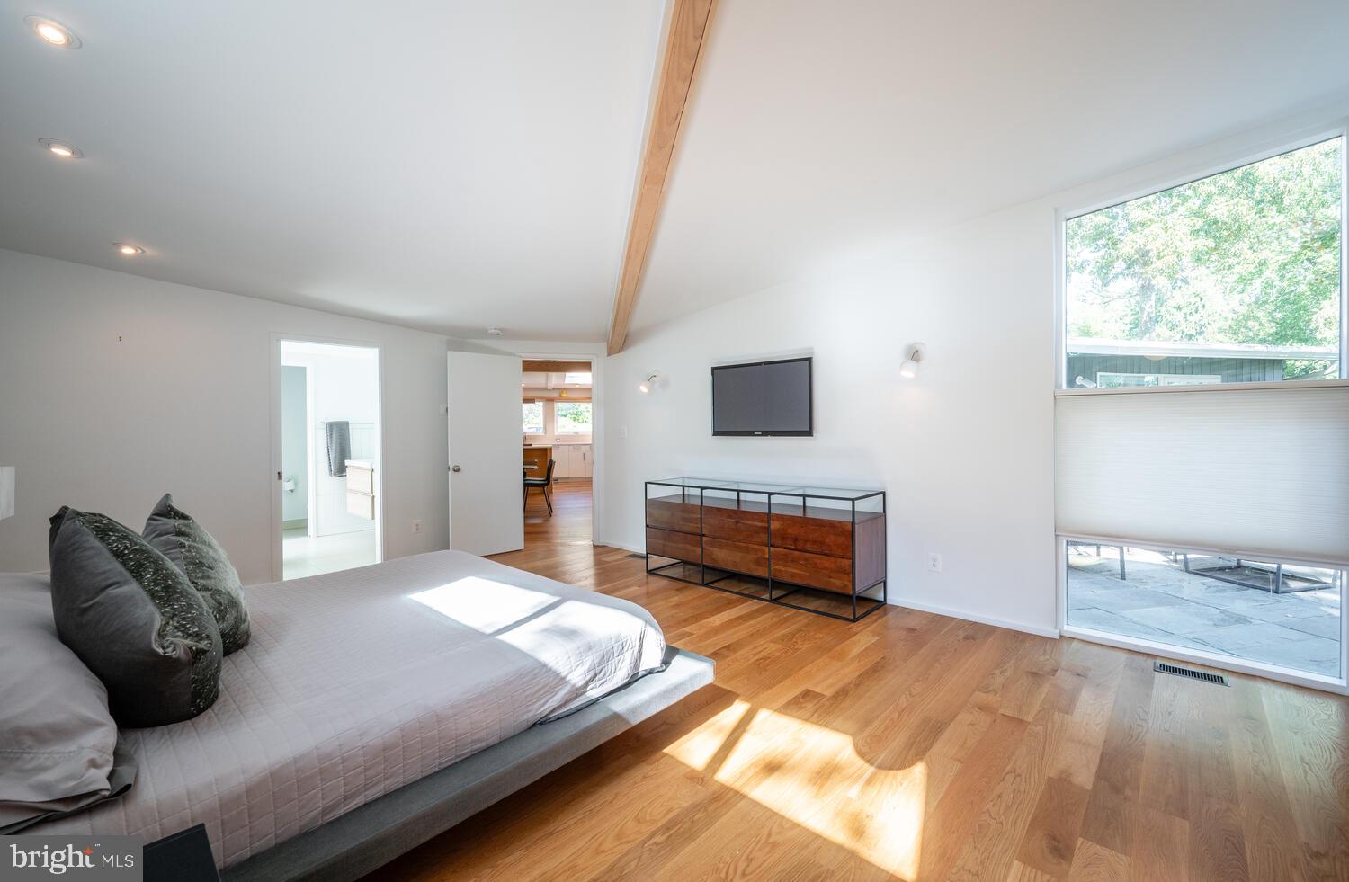 PINE SPRING - Residential