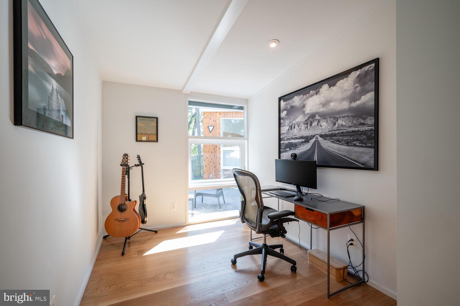 PINE SPRING - Residential