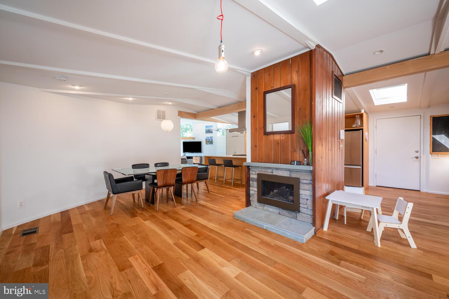 PINE SPRING - Residential