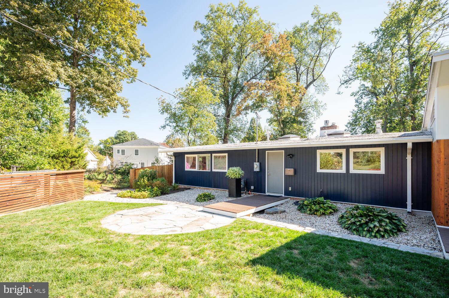 PINE SPRING - Residential