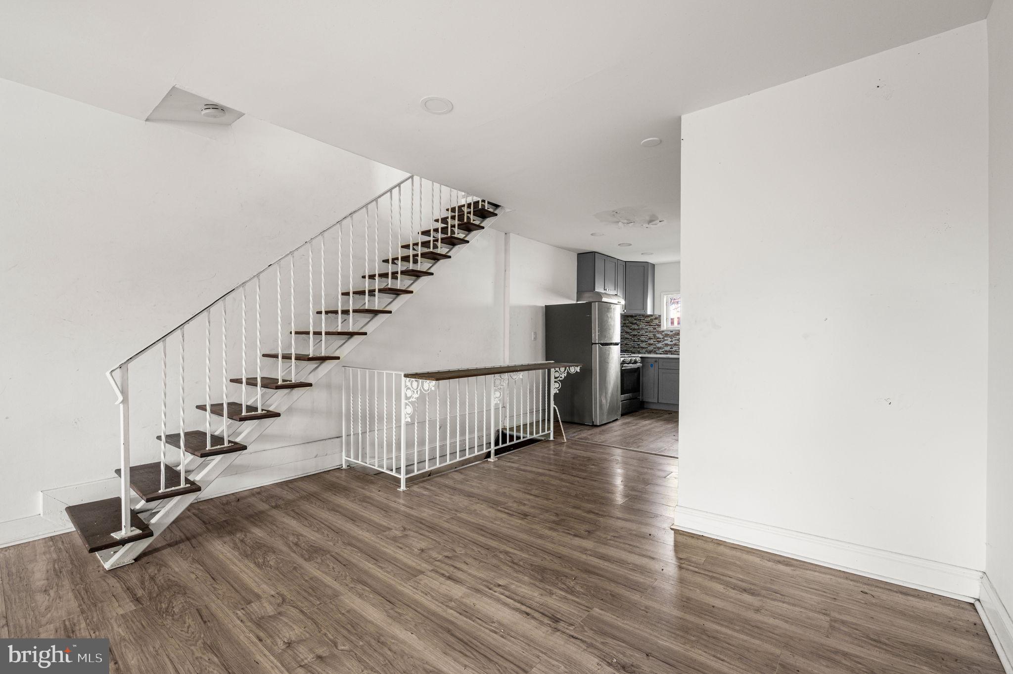 SQUIRREL HILL - Residential