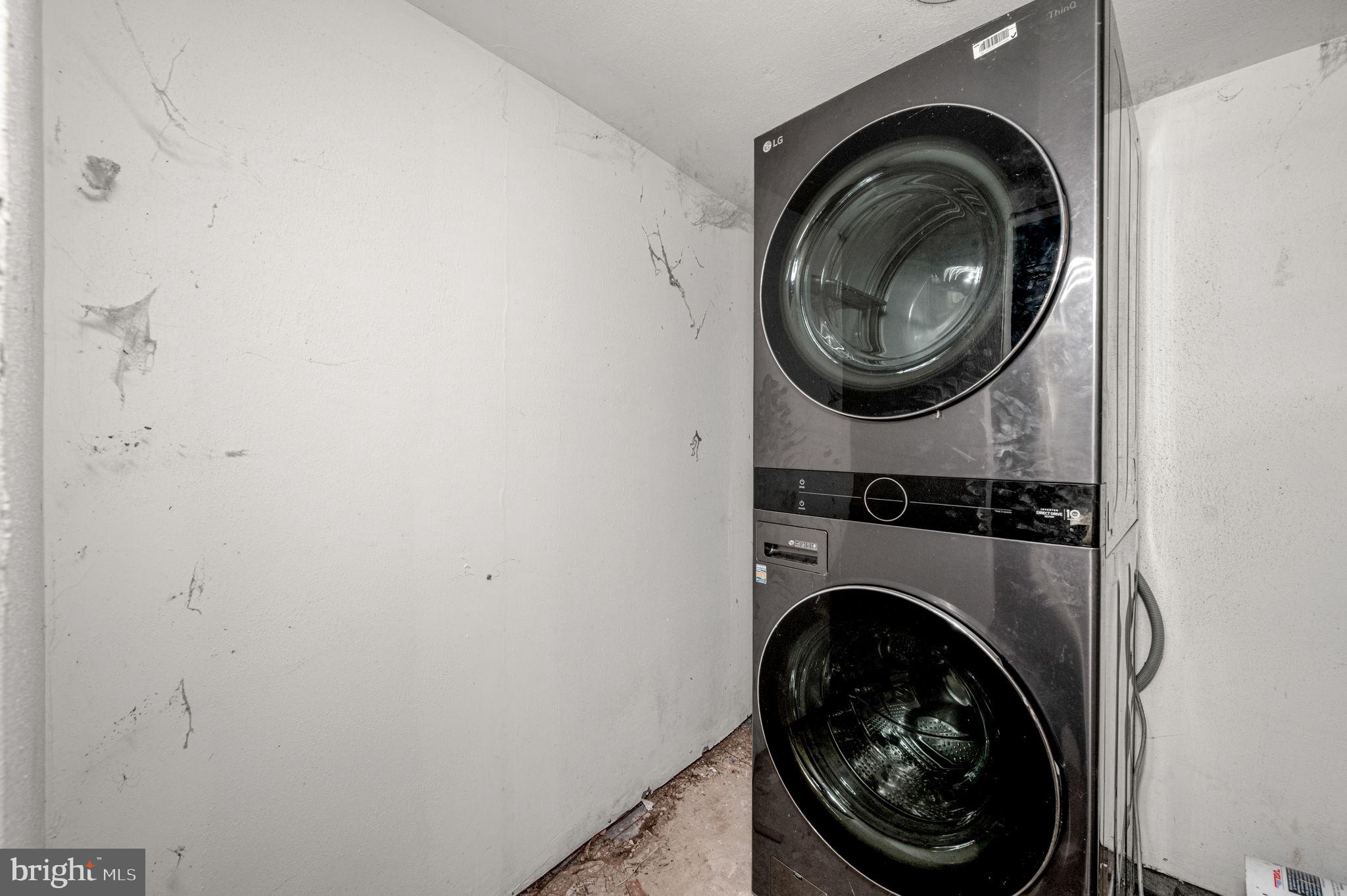 SQUIRREL HILL - Residential