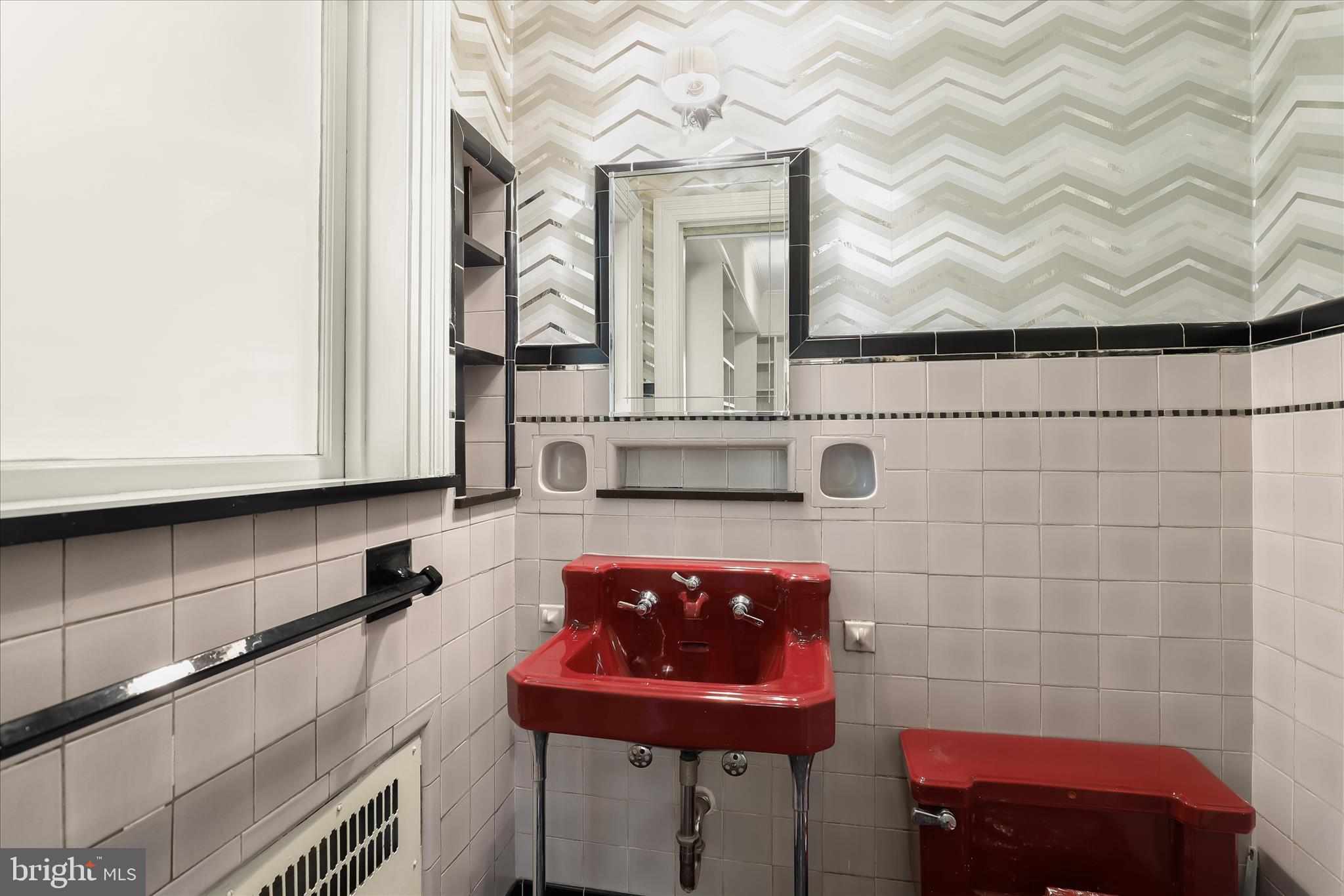 MOUNT WASHINGTON - Residential