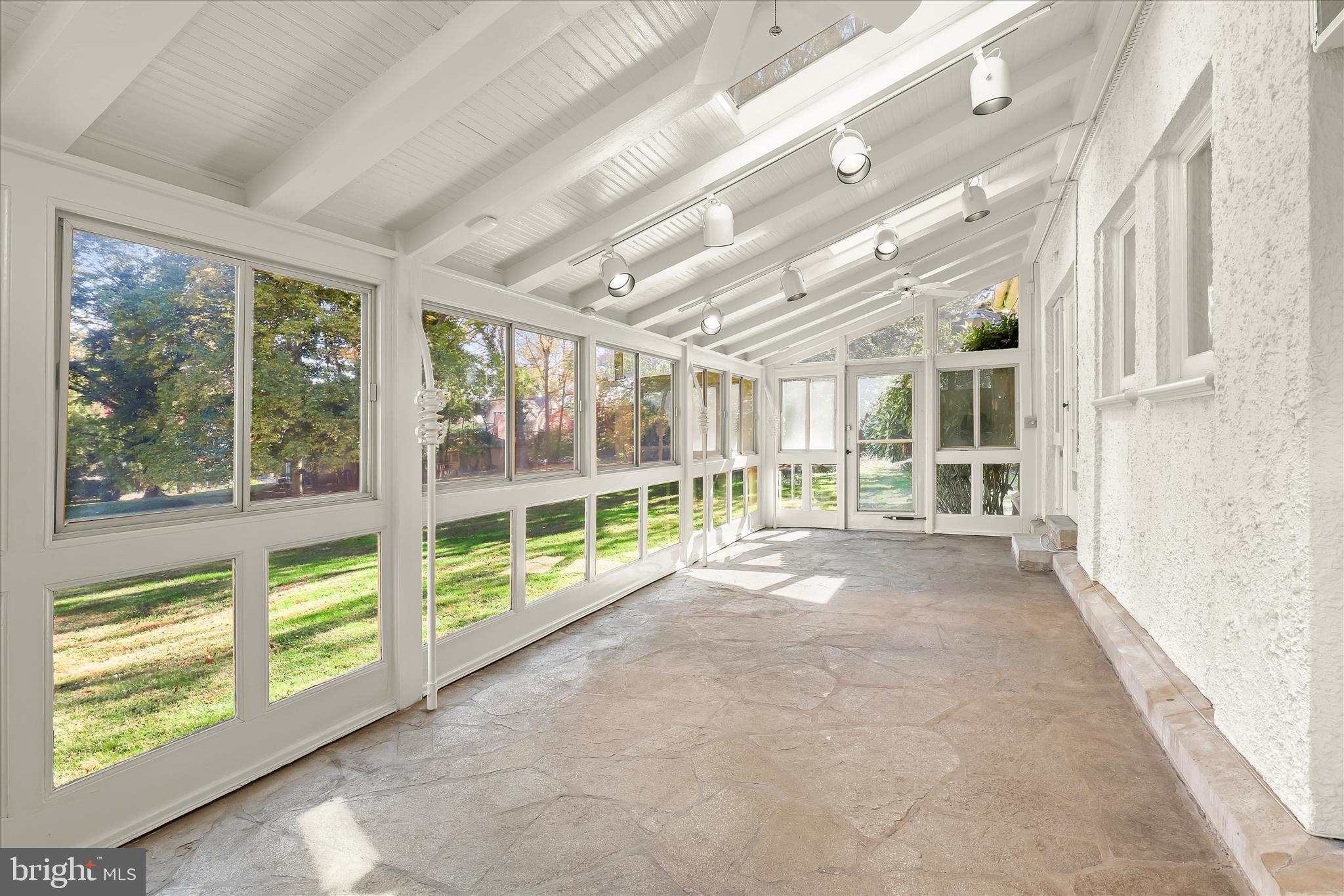 MOUNT WASHINGTON - Residential