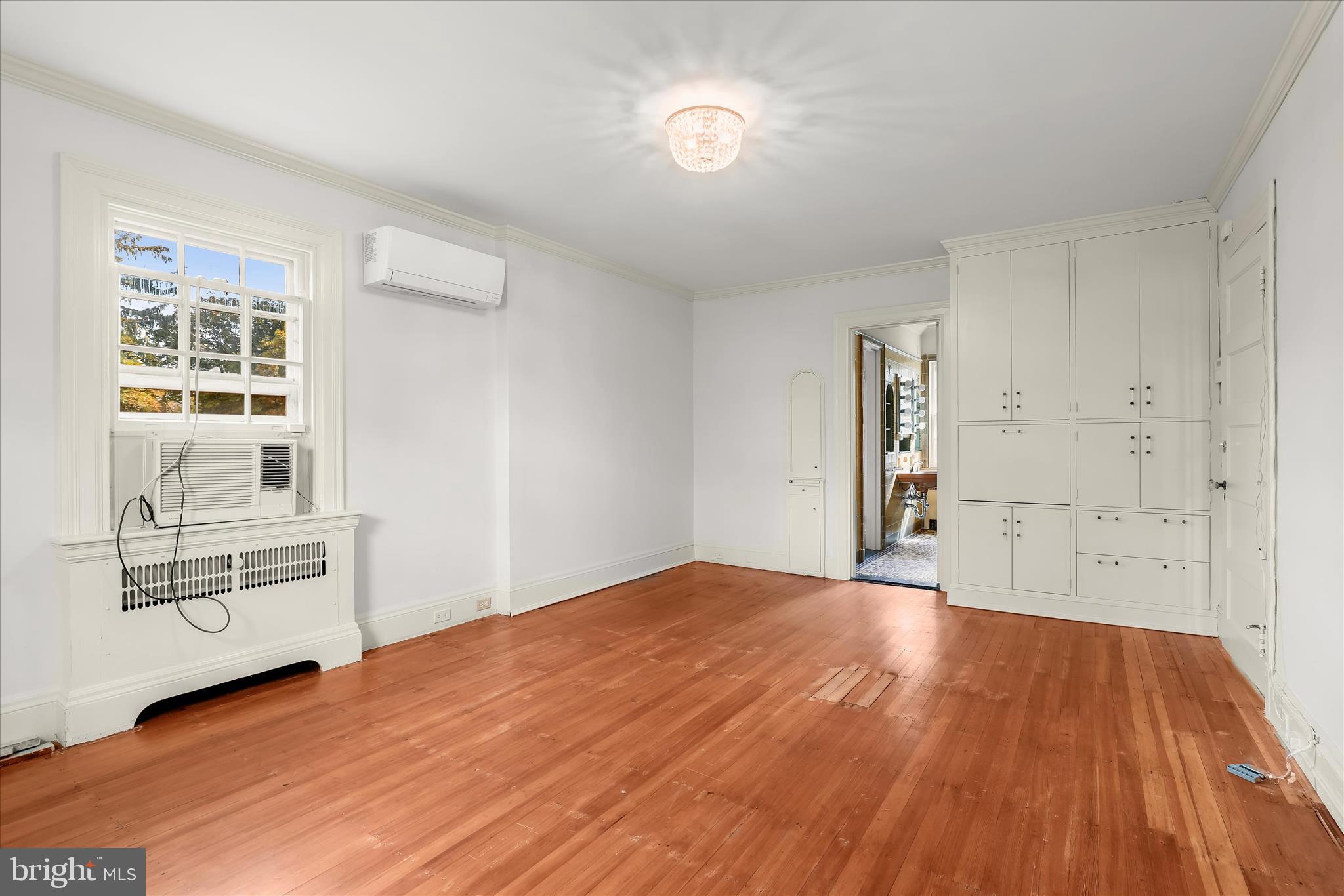 MOUNT WASHINGTON - Residential