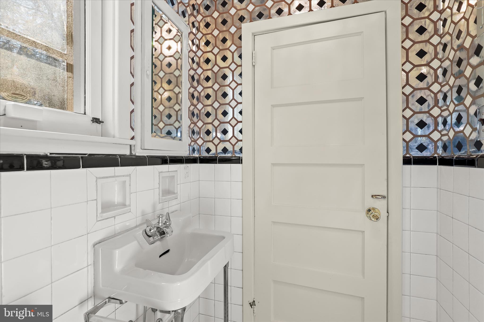 MOUNT WASHINGTON - Residential