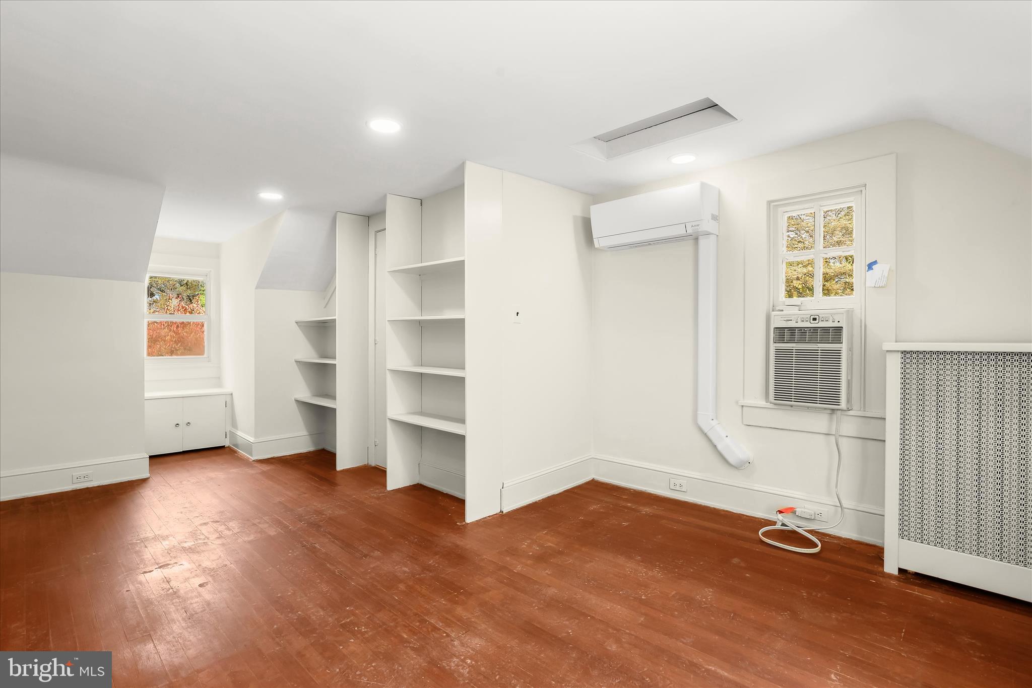 MOUNT WASHINGTON - Residential