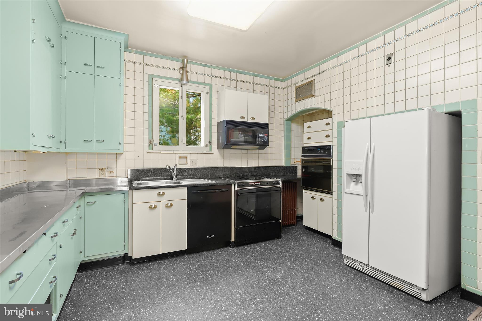 MOUNT WASHINGTON - Residential