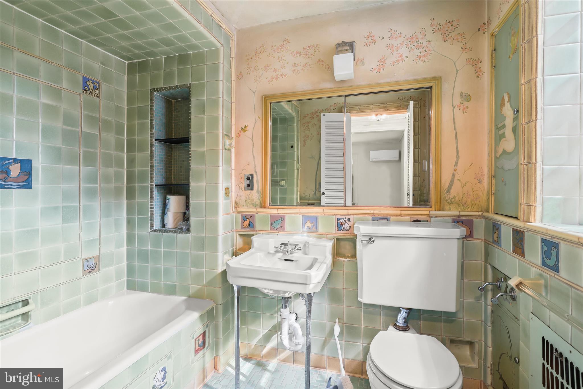 MOUNT WASHINGTON - Residential