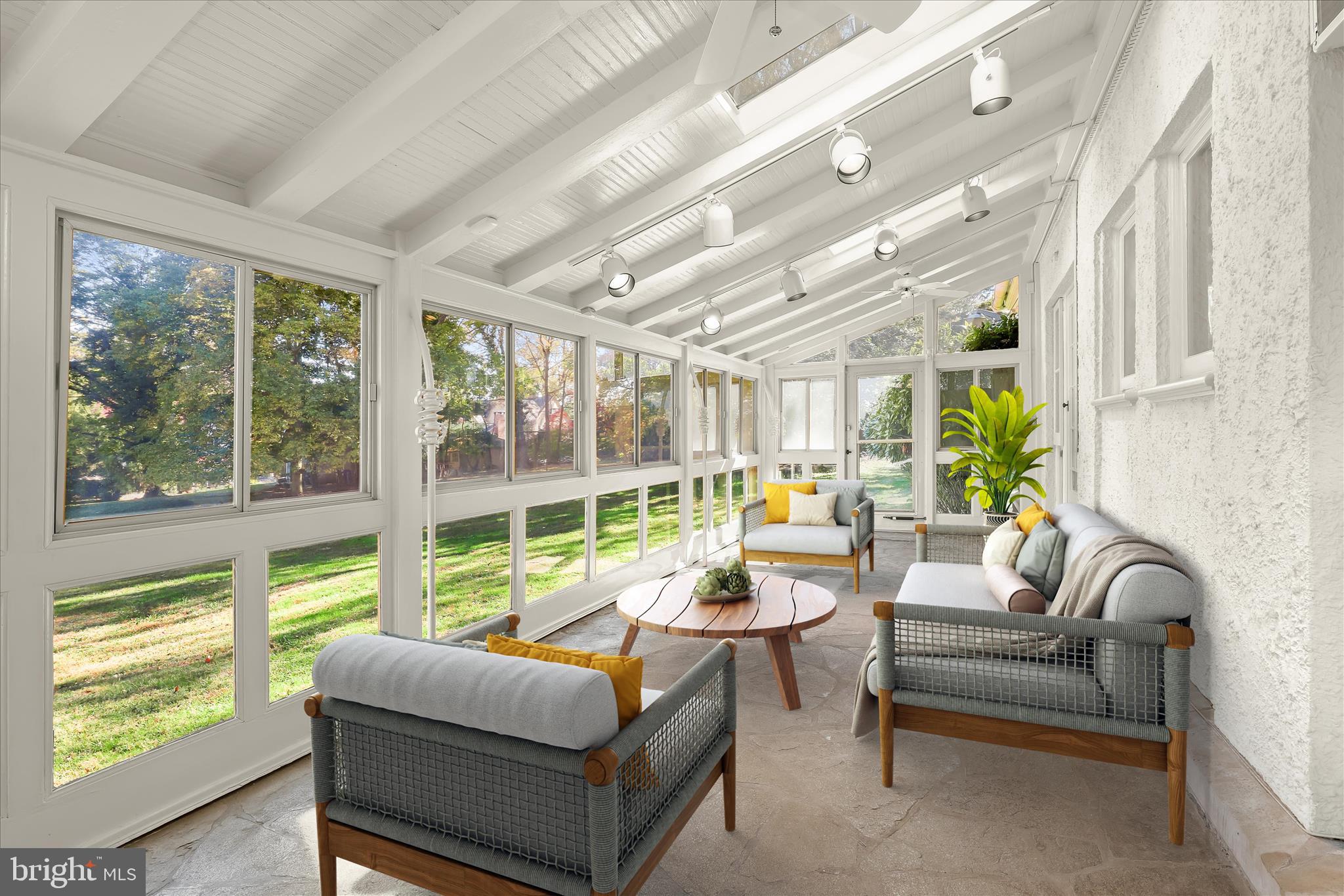 MOUNT WASHINGTON - Residential