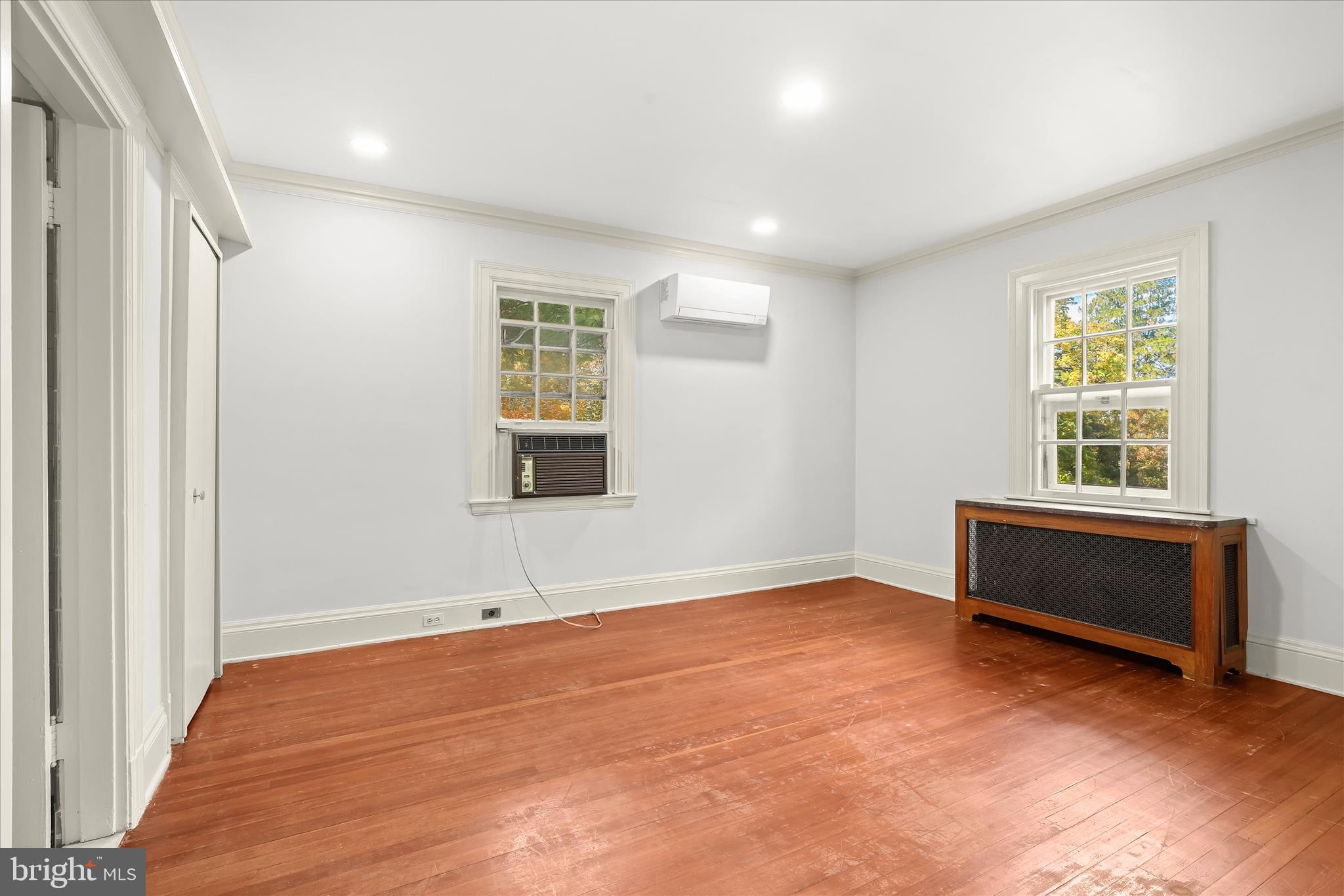 MOUNT WASHINGTON - Residential