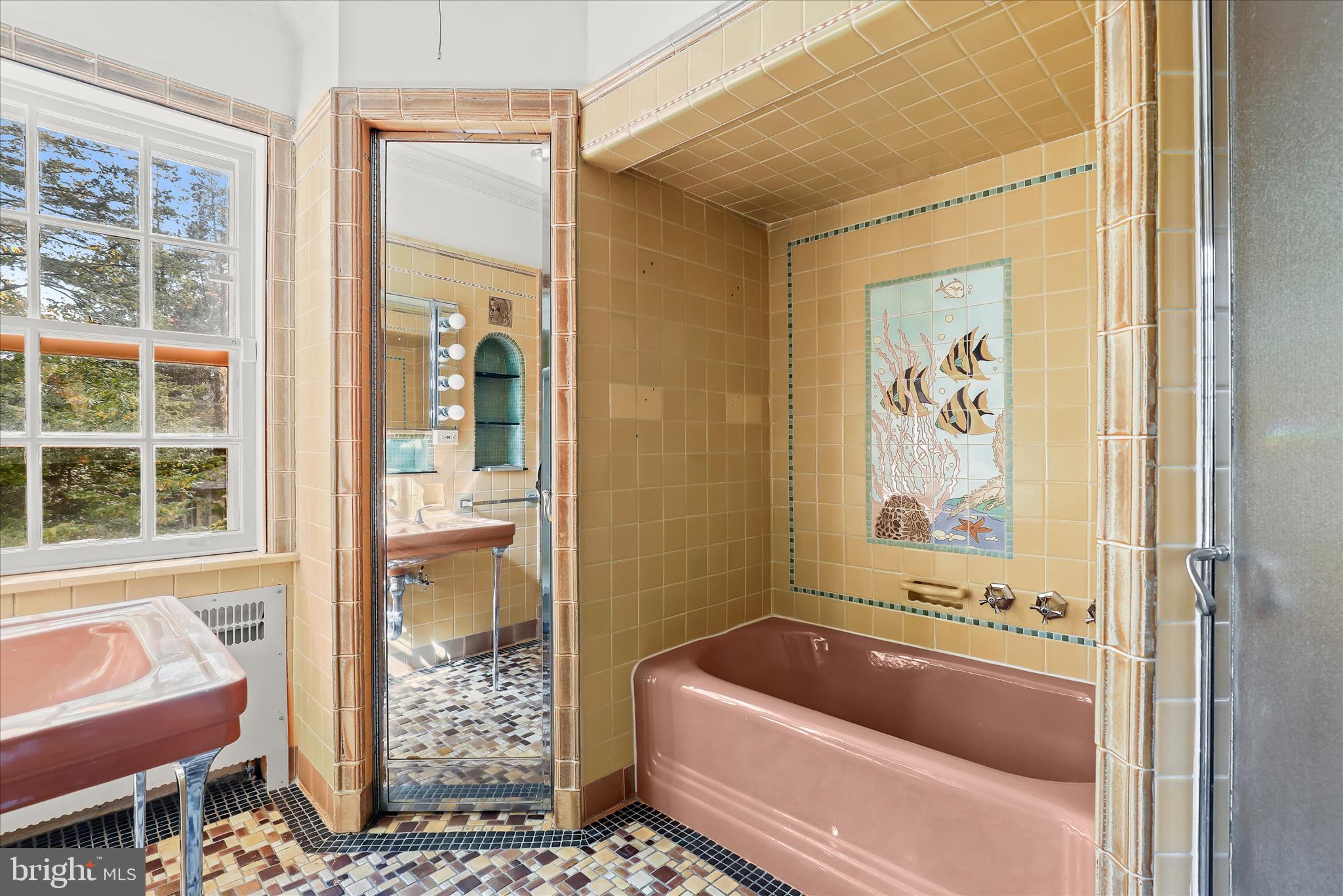 MOUNT WASHINGTON - Residential