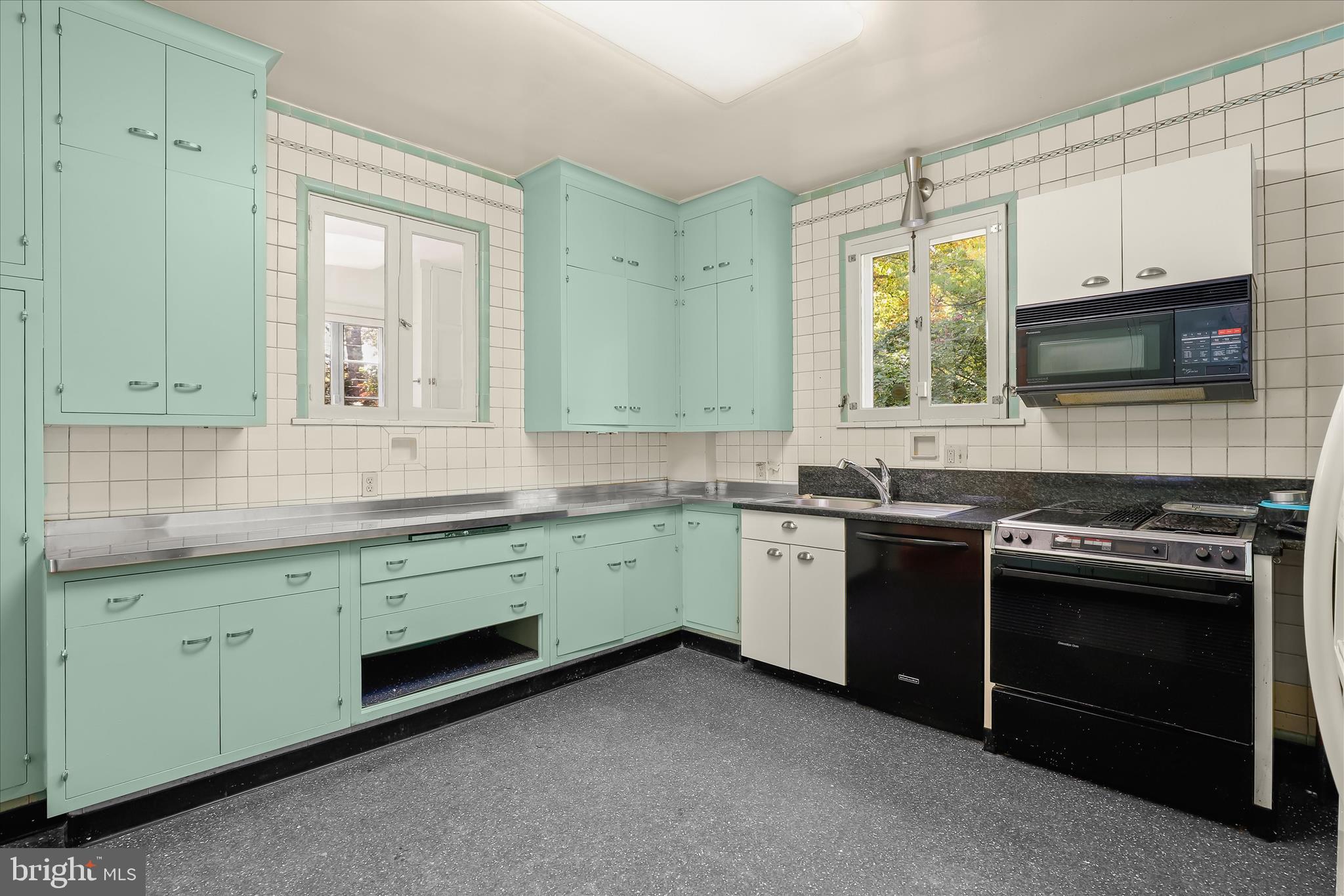 MOUNT WASHINGTON - Residential