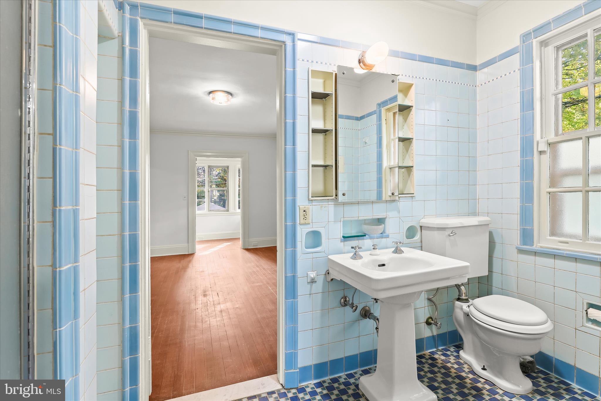 MOUNT WASHINGTON - Residential