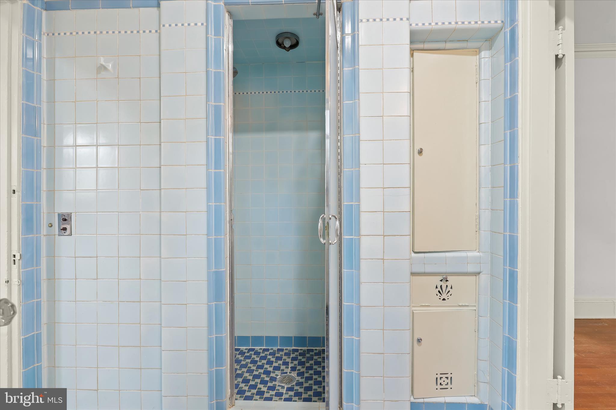 MOUNT WASHINGTON - Residential