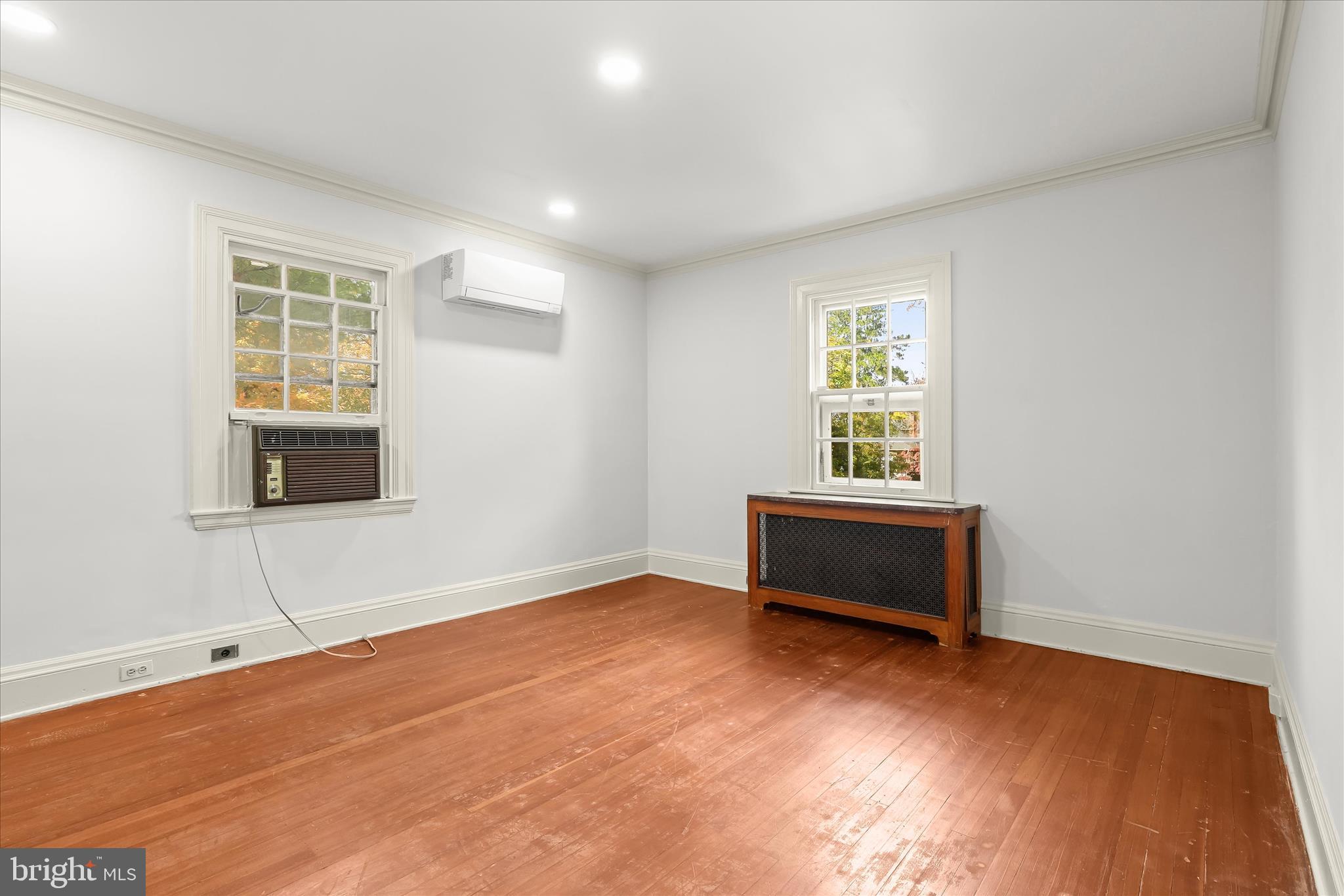 MOUNT WASHINGTON - Residential