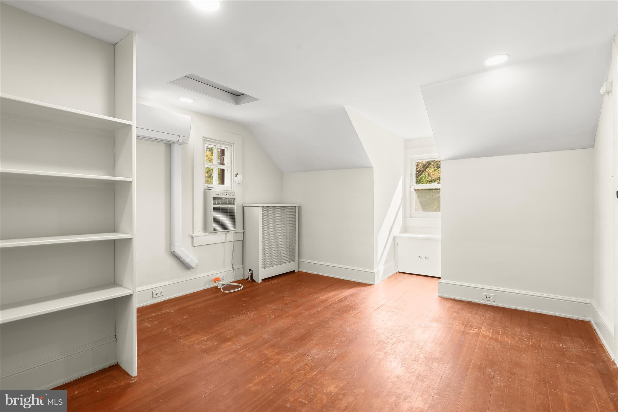 MOUNT WASHINGTON - Residential