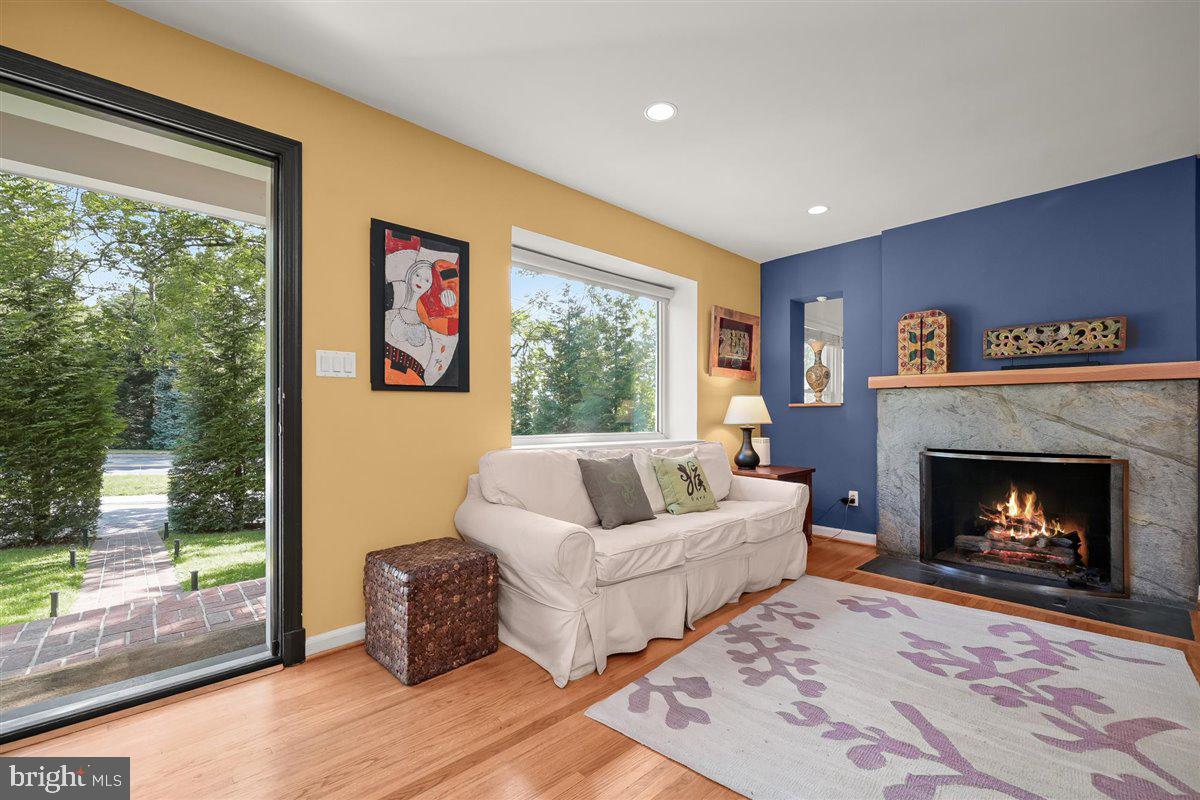 GLEN MAR PARK - Residential