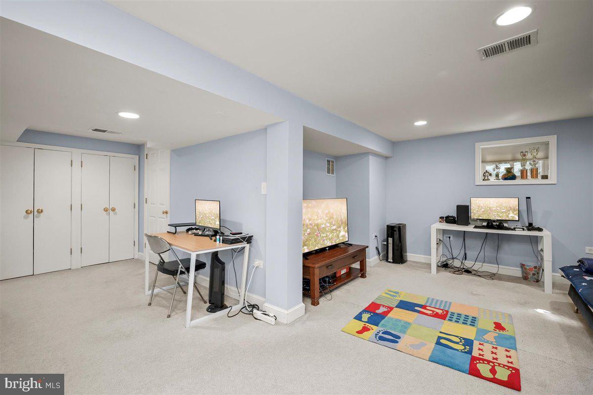 GLEN MAR PARK - Residential