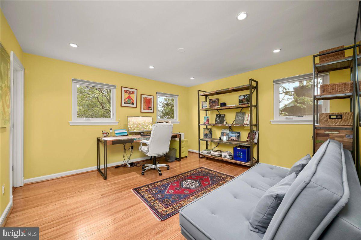 GLEN MAR PARK - Residential